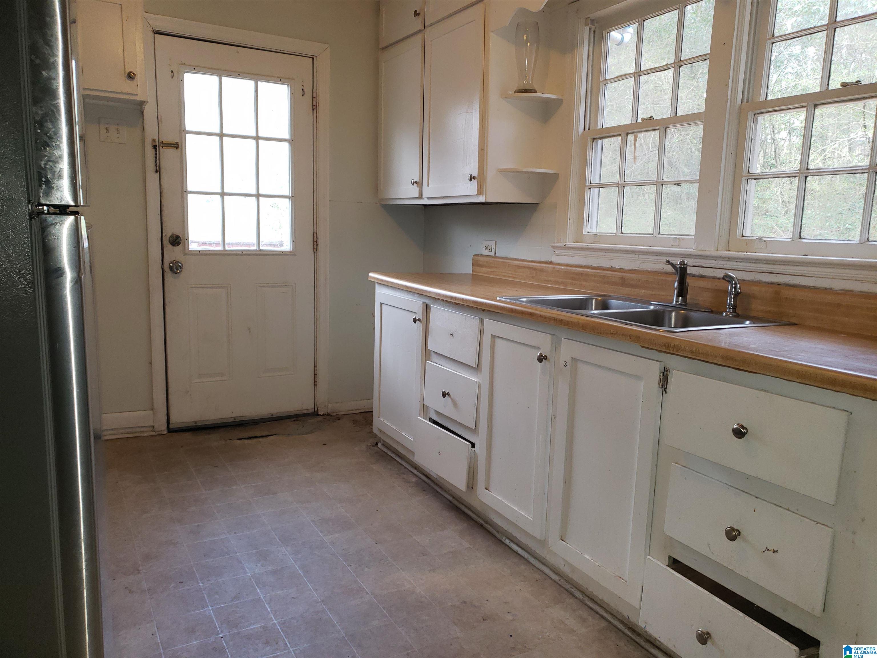 Homes for sale in Center Point, AL | 601 23Rd Avenue Ne, Center Point, AL 35215 | MLS# 21445607