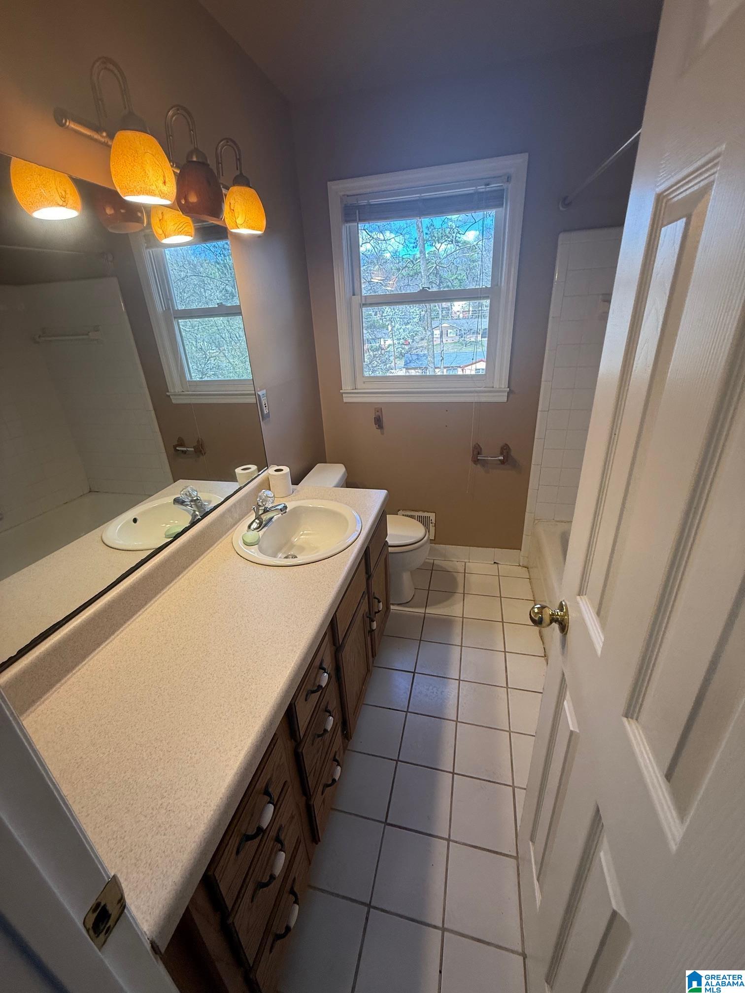 Homes for sale in Birmingham, AL | 944 Ridgewood Circle, Birmingham, AL 35235 | MLS# 21445620