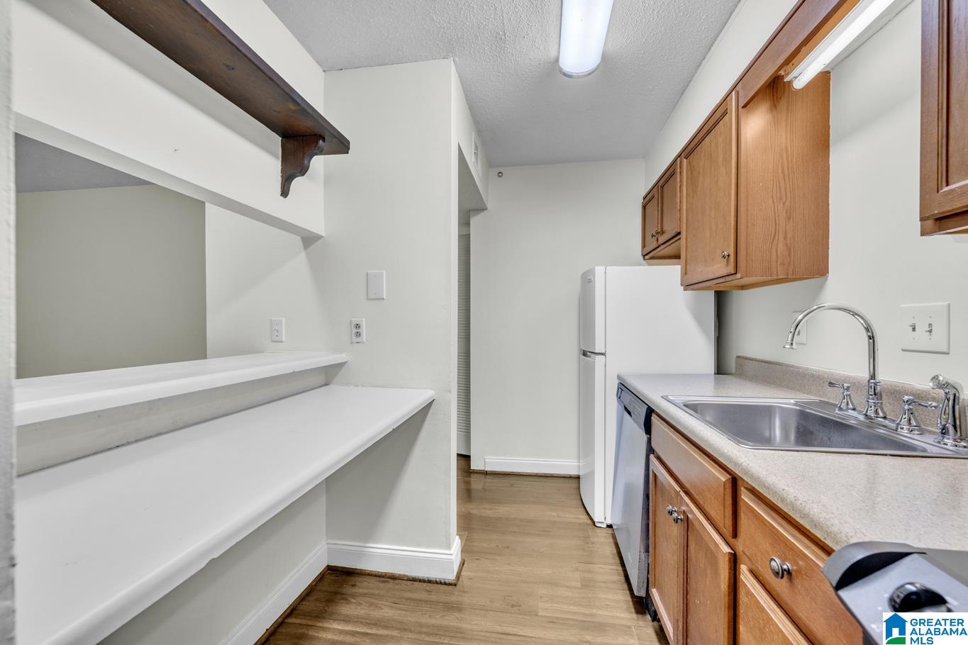 Homes for sale in Birmingham, AL | 411 Skyview Dr #E, Birmingham, AL 35209 | MLS# 21445621