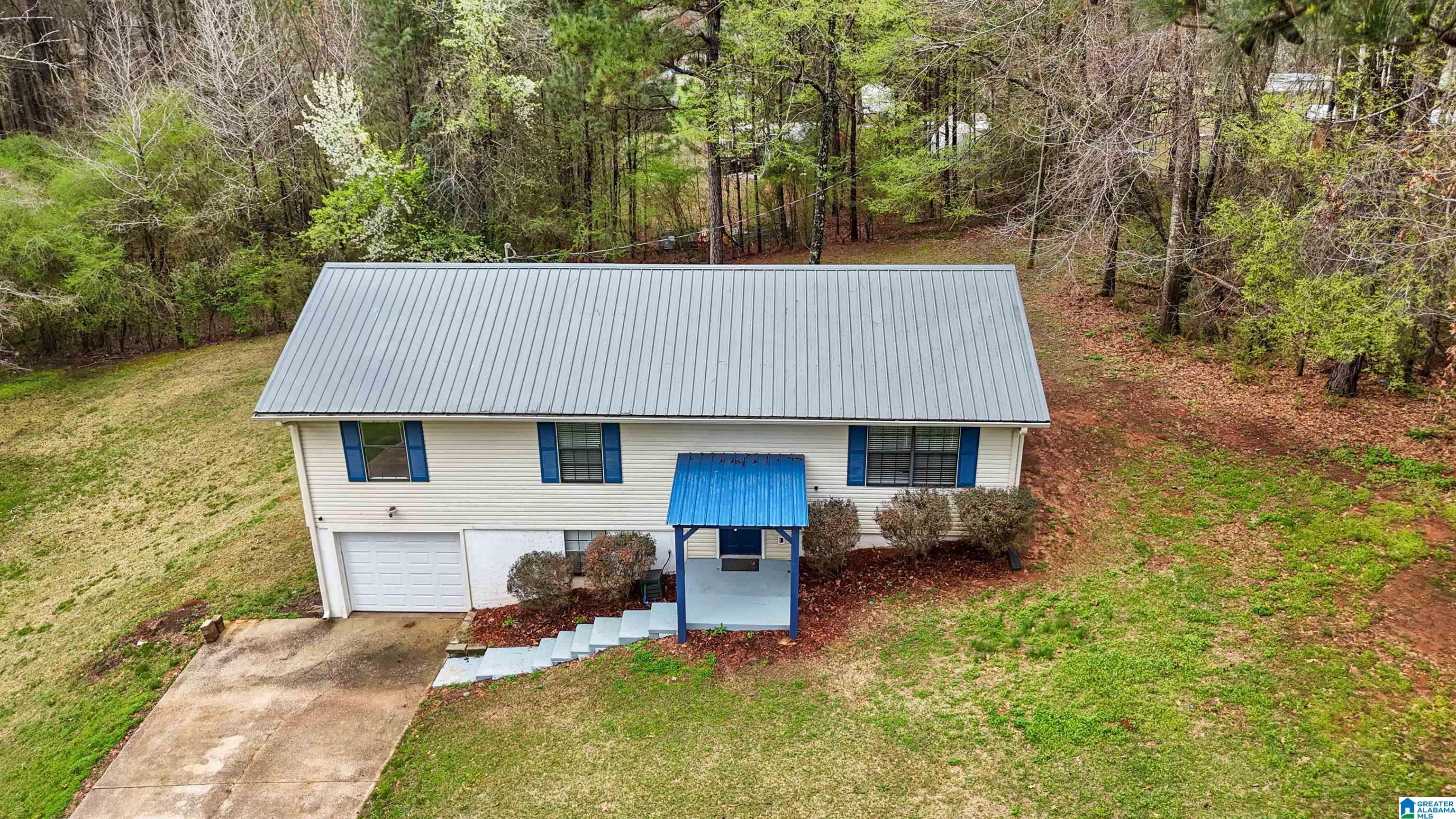 Homes for sale in Woodstock, AL | 122 Cowley Dr, Woodstock, AL 35188 | MLS# 21445660