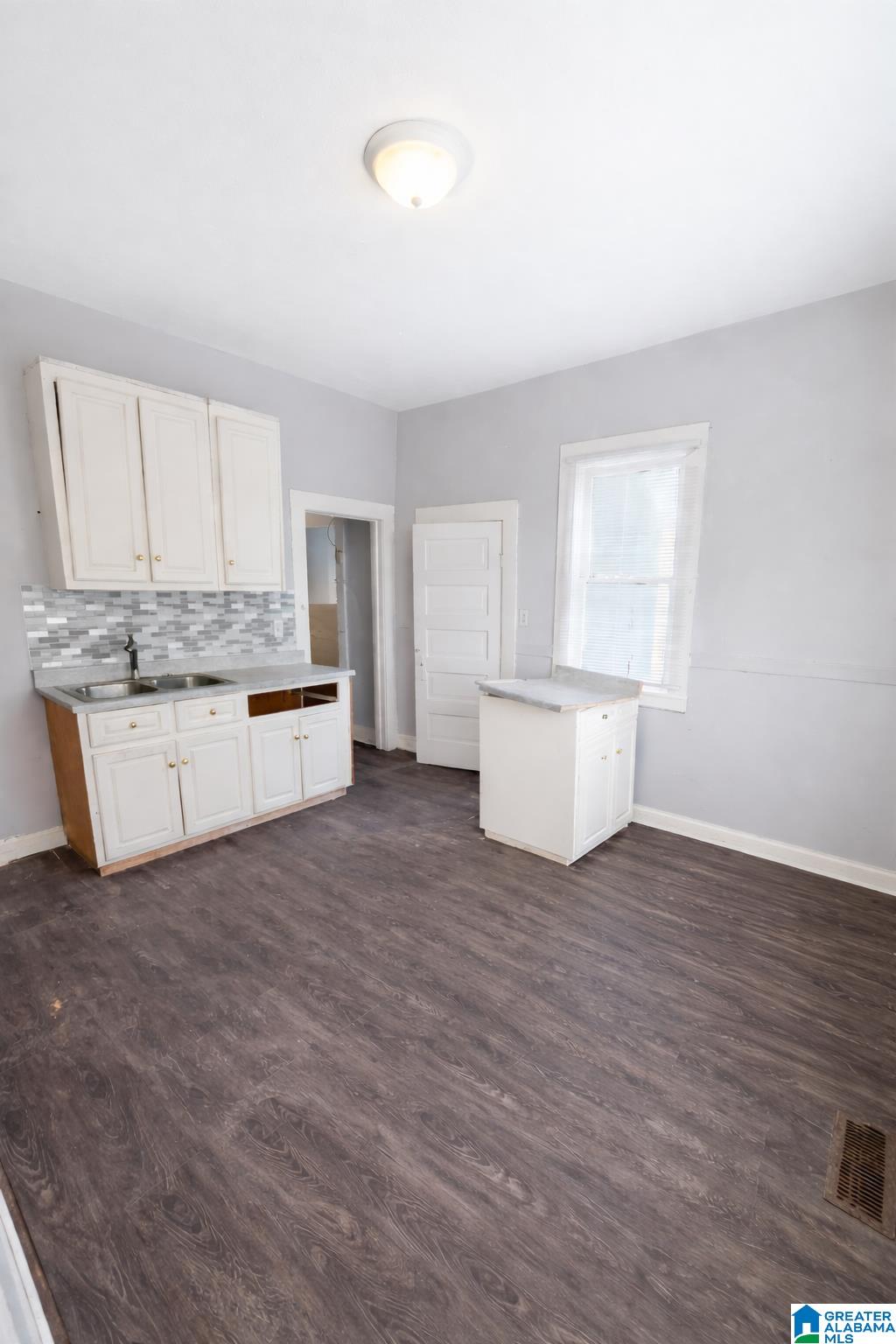 Homes for sale in Birmingham, AL | 1325 18th Street, Birmingham, AL 35234 | MLS# 21445664