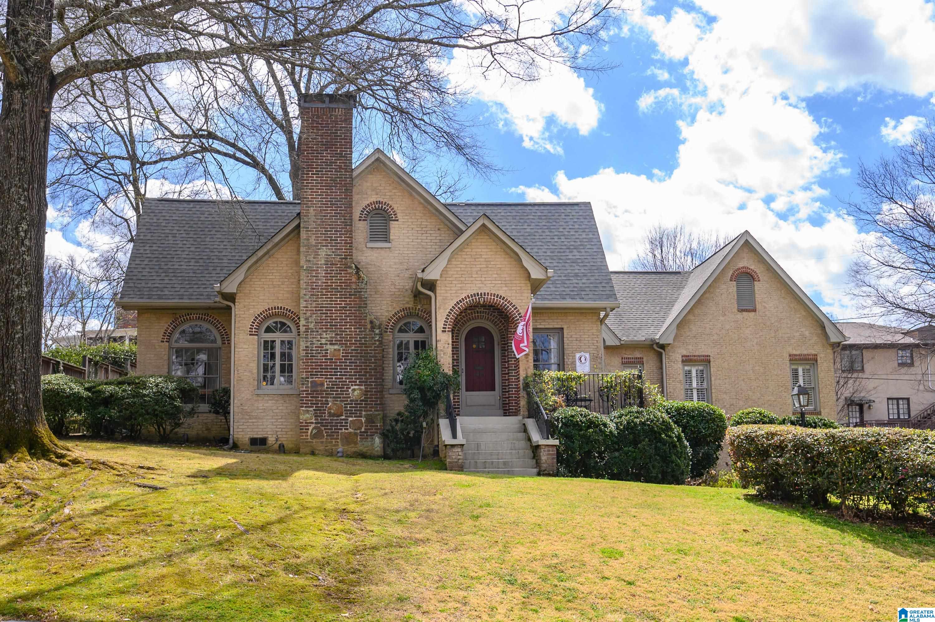 Homes for sale in Homewood, AL | 415 Devon Dr, Homewood, AL 35209 | MLS# 21445672