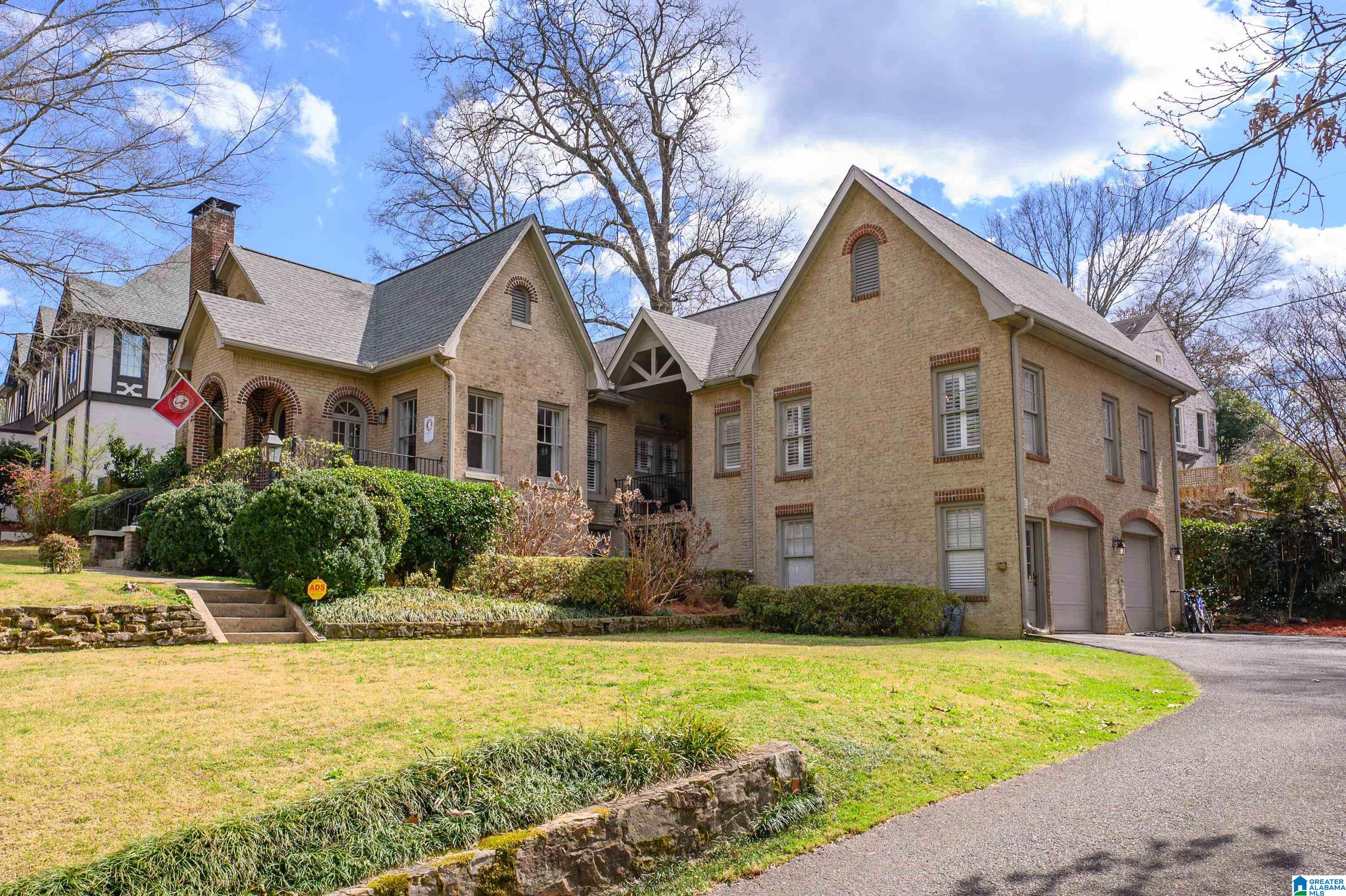 Homes for sale in Homewood, AL | 415 Devon Dr, Homewood, AL 35209 | MLS# 21445672