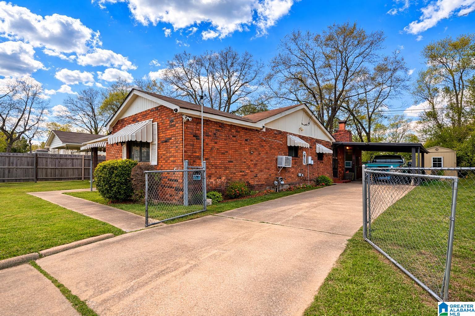 Photo 2 of Single family home for sale at 311 Thomas Ave, Eutaw, AL 35462 | MLS# 21445674 | Listing updated on 2026-04-13