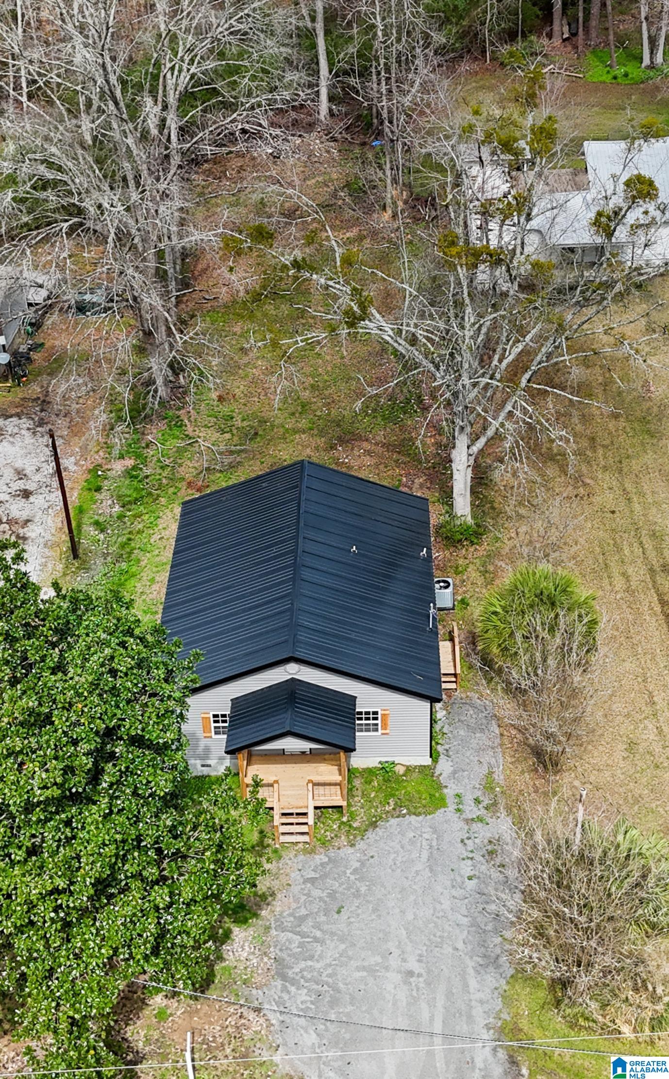 Homes for sale in West Blocton, AL | 425 Primitive Ridge Road, West Blocton, AL 35184 | MLS# 21445687