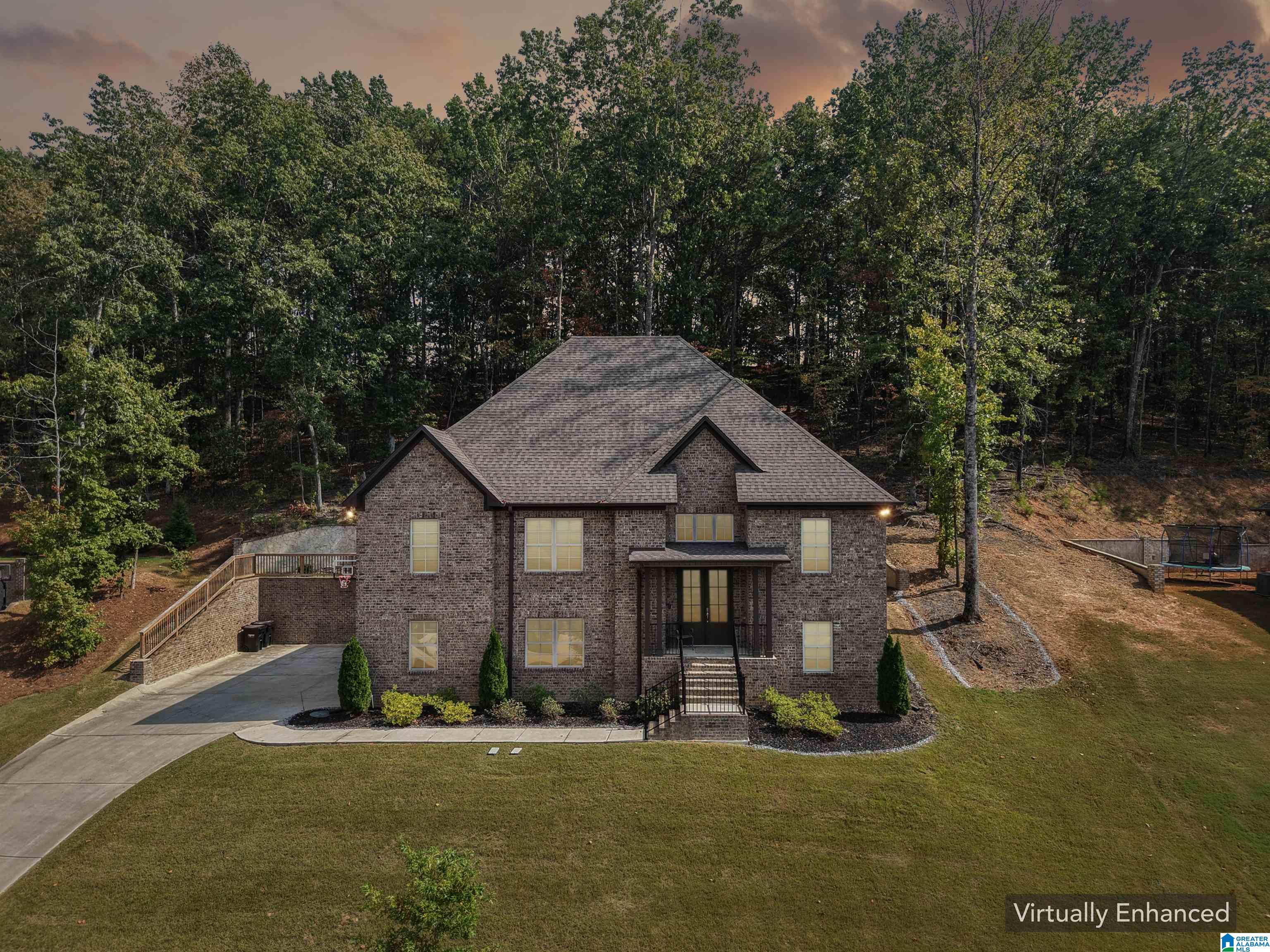 1013 GREY OAKS VALLEY