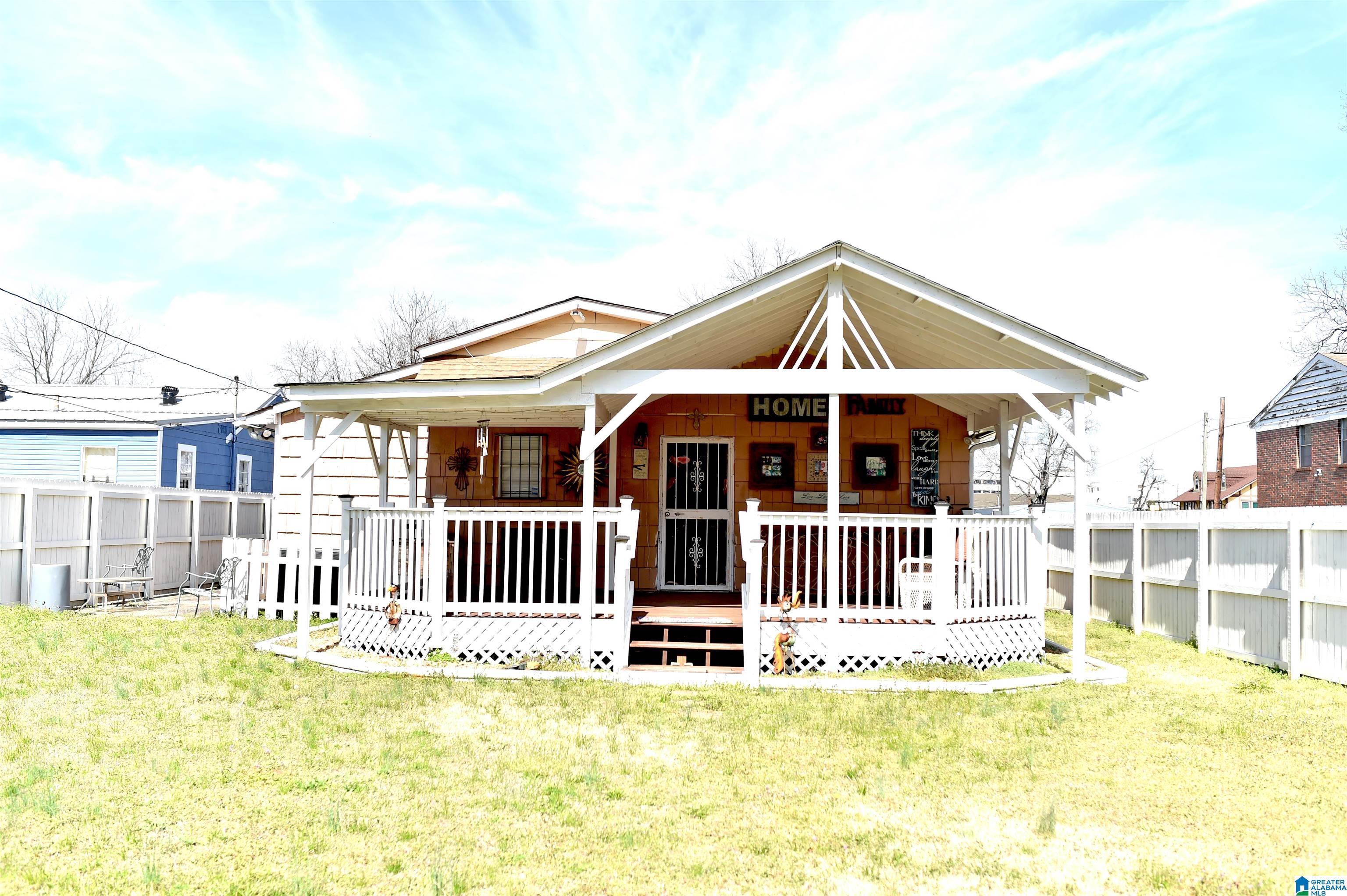 Homes for sale in Birmingham, AL | 805 Mcmillon Avenue Sw, Birmingham, AL 35211 | MLS# 21445747