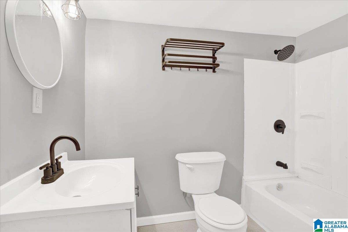 Homes for sale in Birmingham, AL | 2908 Dawson Avenue Sw, Birmingham, AL 35211 | MLS# 21445748