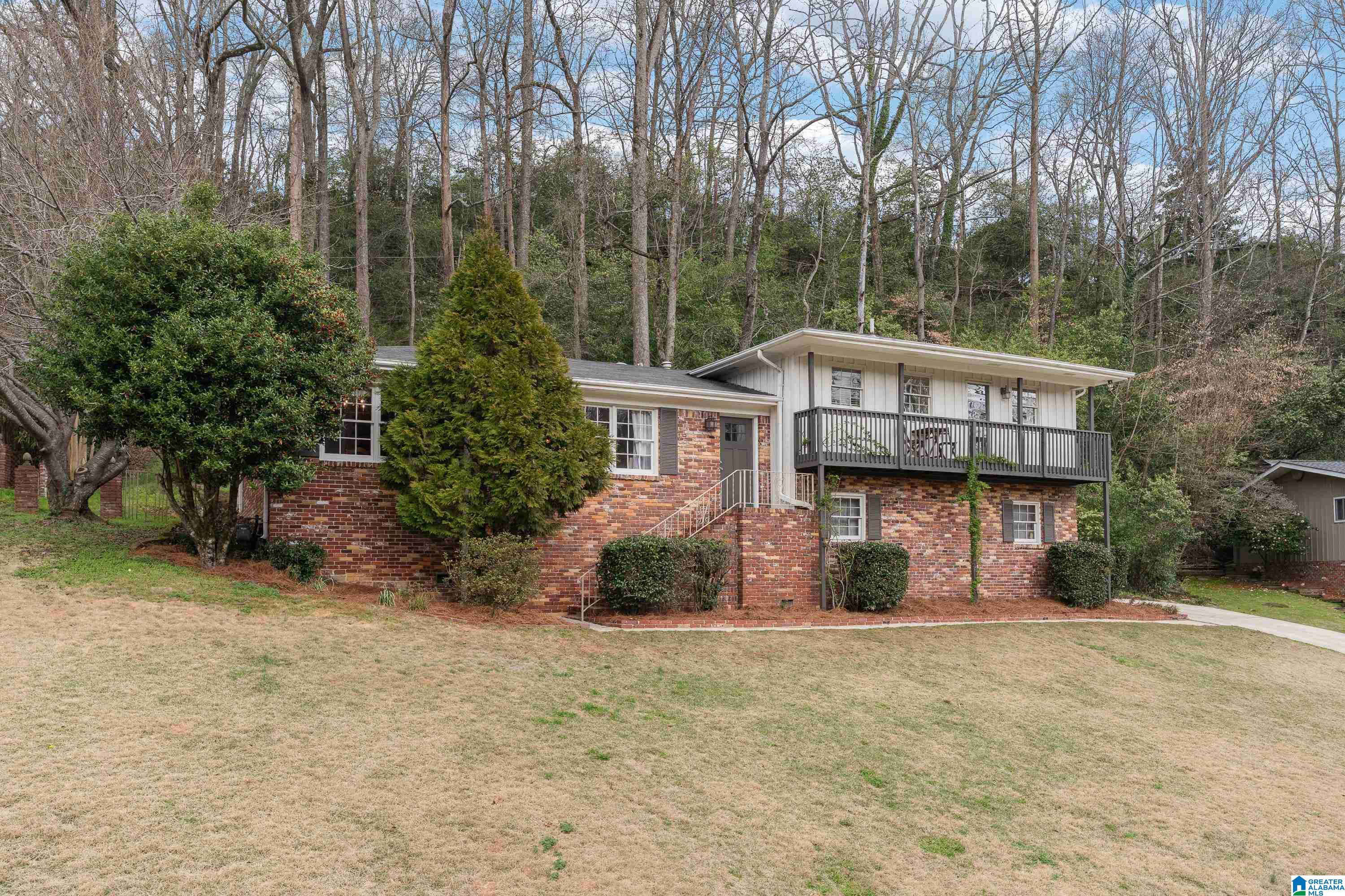 Homes for sale in Vestavia Hills, AL | 2309 Pine Crest Dr, Vestavia Hills, AL 35216 | MLS# 21445757