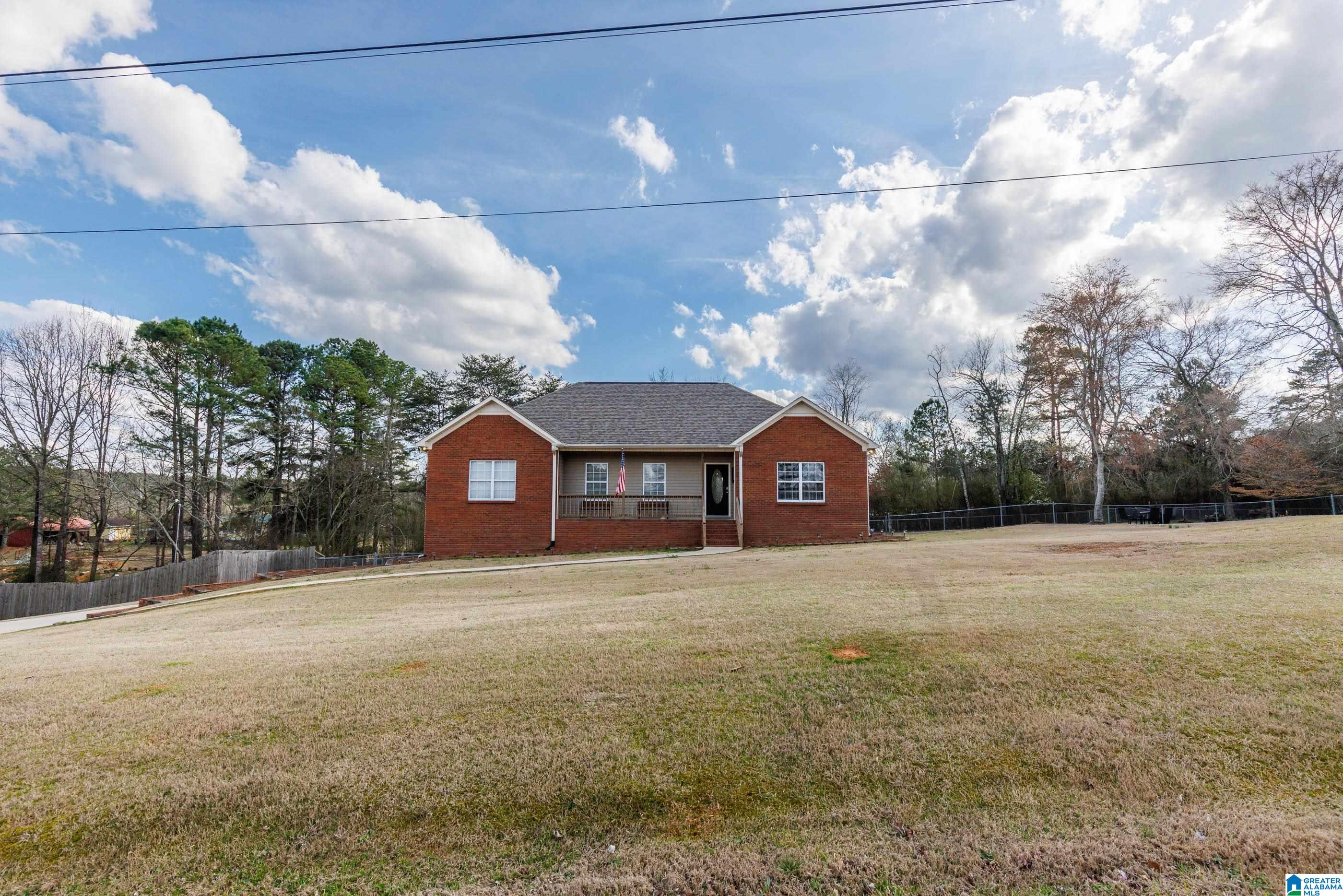 Homes for sale in Warrior, AL | 535 Magnolia Circle, Warrior, AL 35180 | MLS# 21445785