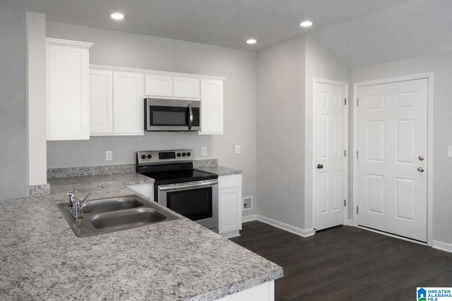 Homes for sale in Tuscaloosa, AL | 14007 King Arthur Court, Tuscaloosa, AL 35405 | MLS# 21445789