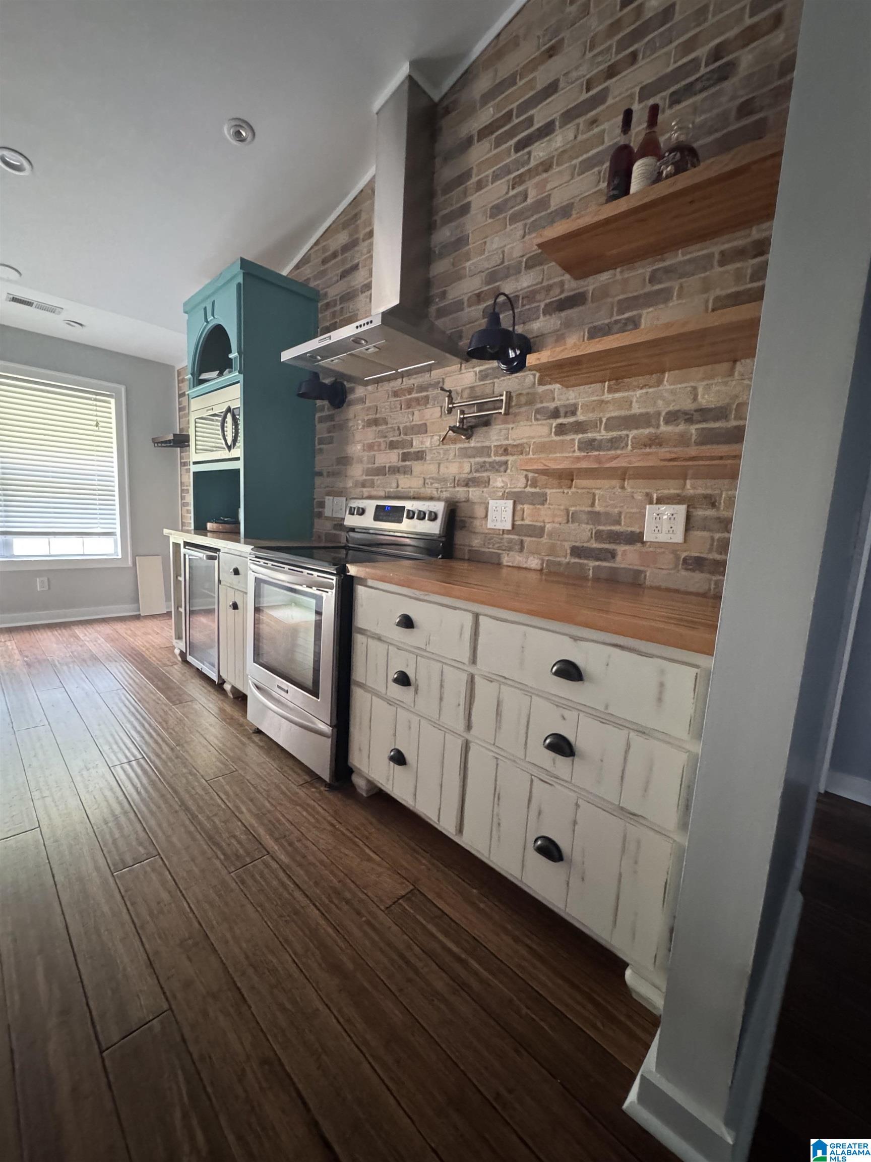 Homes for sale in Birmingham, AL | 140 Brook Highland Cove, Birmingham, AL 35242 | MLS# 21445851