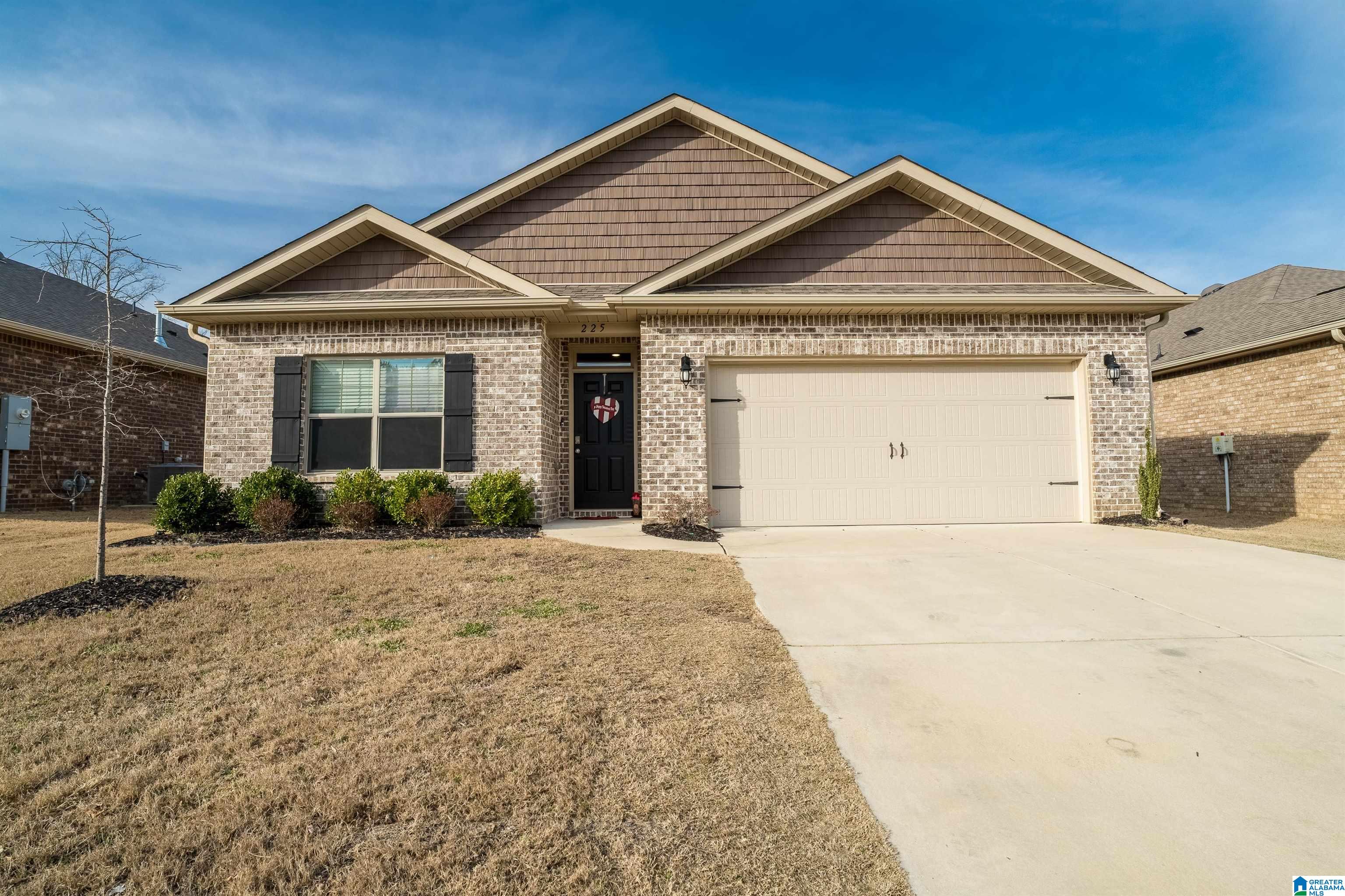 Homes for sale in Hanceville, AL | 225 Ashland Dr, Hanceville, AL 35077 | MLS# 21445868