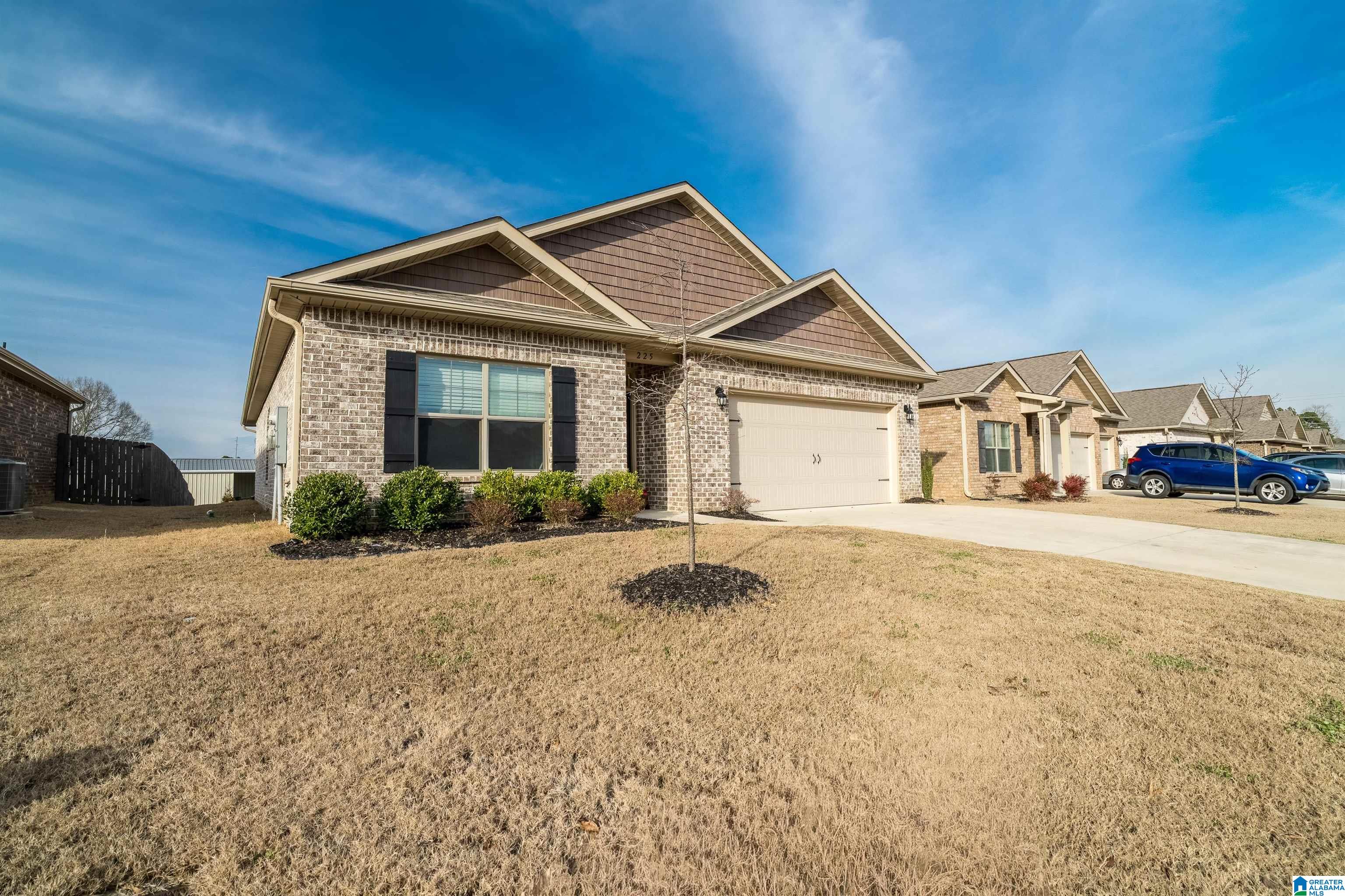 Homes for sale in Hanceville, AL | 225 Ashland Dr, Hanceville, AL 35077 | MLS# 21445868