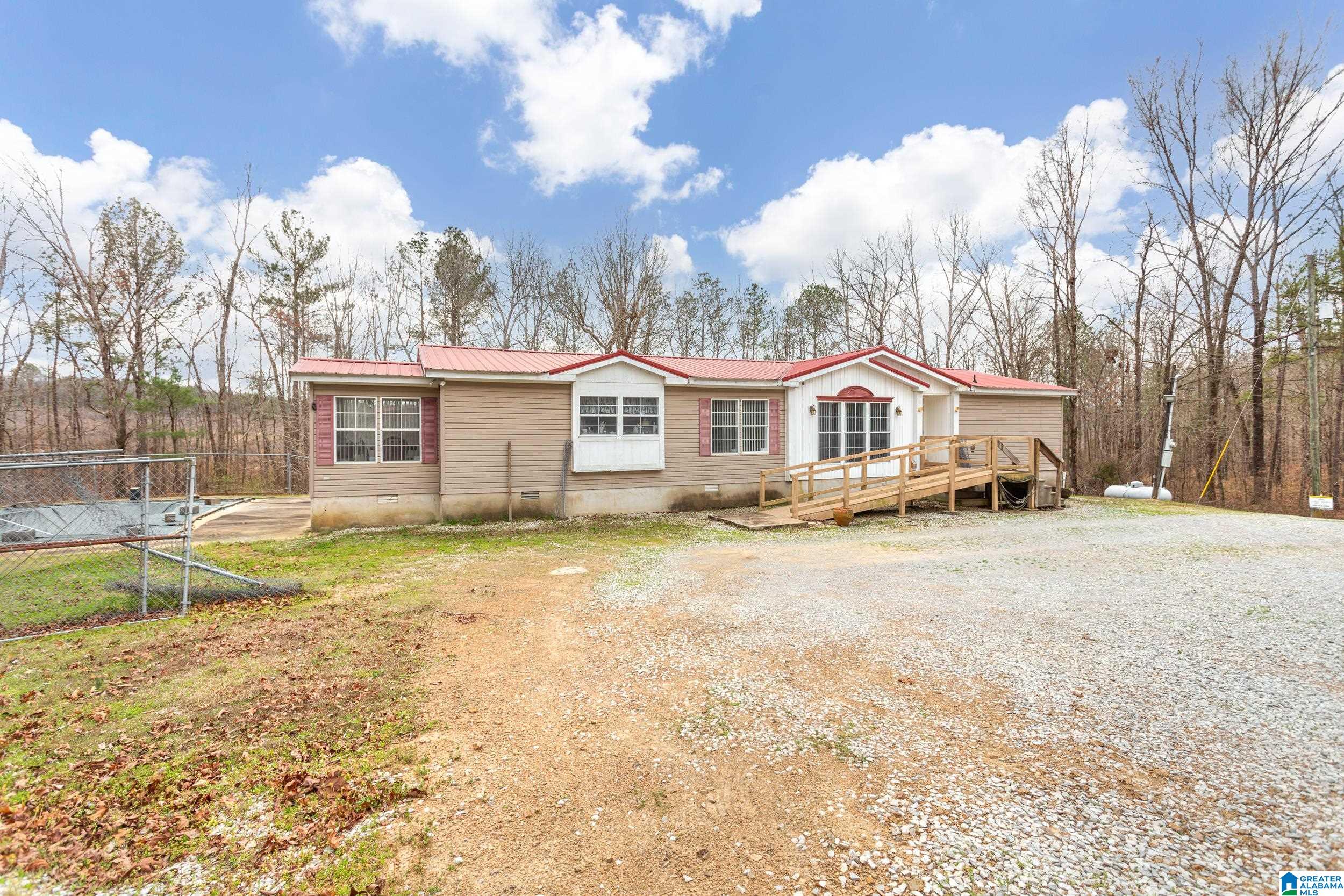 Homes for sale in Ohatchee, AL | 1040 Boiling Springs Road, Ohatchee, AL 36271 | MLS# 21445952