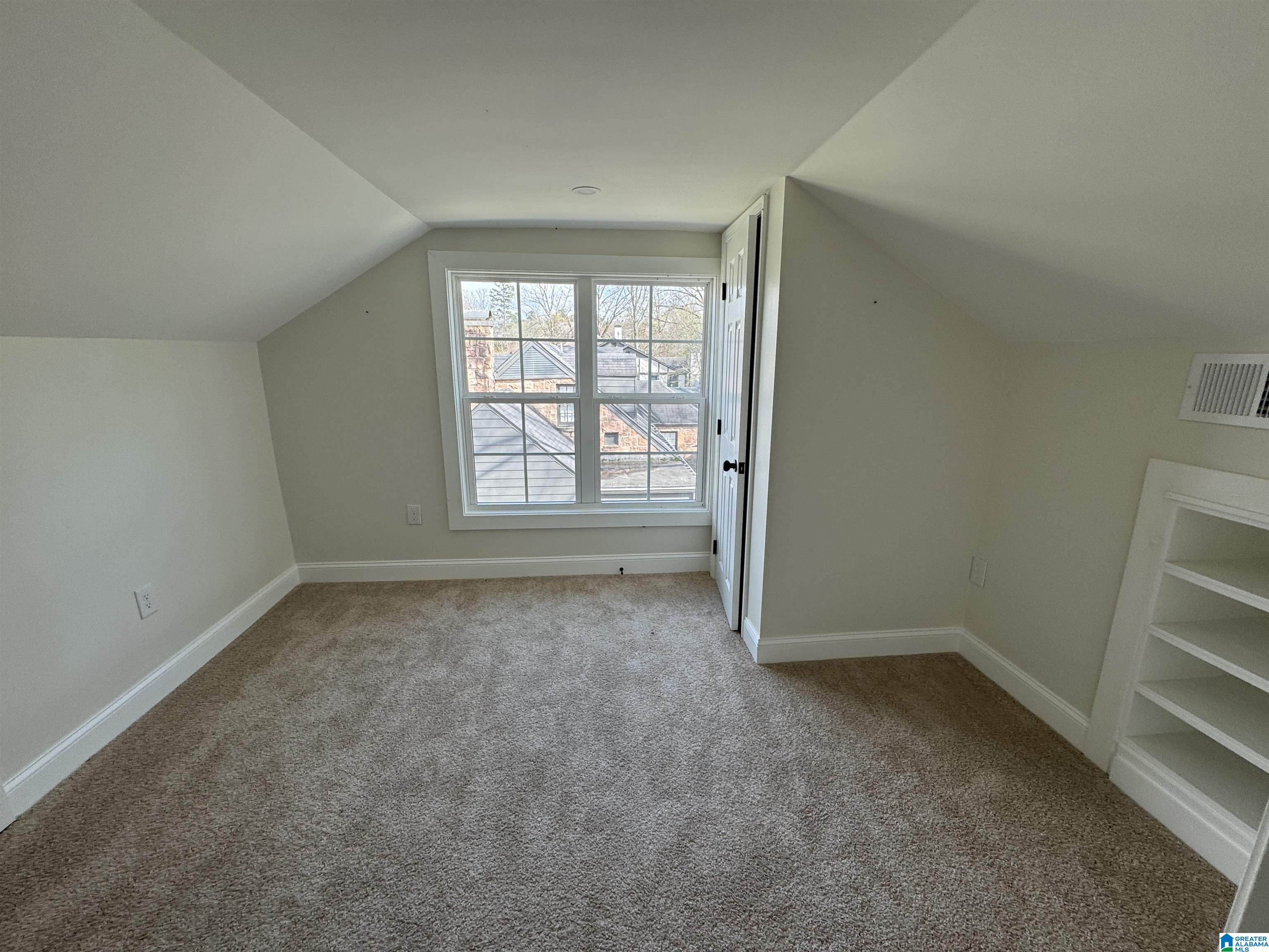 Homes for sale in Homewood, AL | 1807 Mayfair Dr, Homewood, AL 35209 | MLS# 21445978