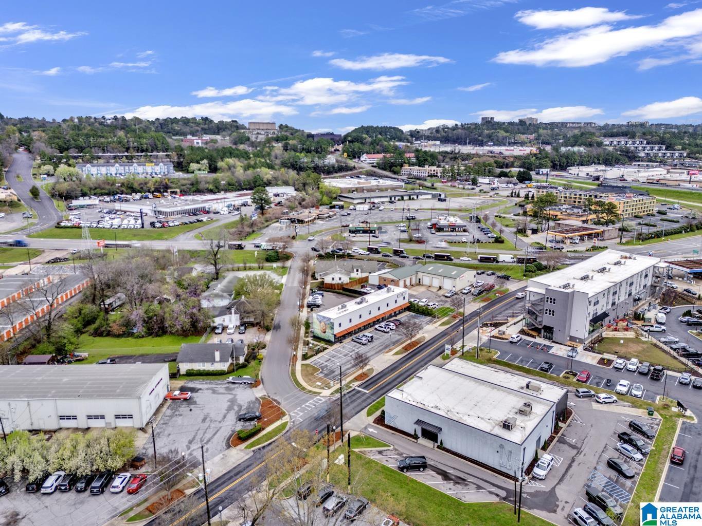 Homes for sale in Homewood, AL | 536 Edgeknoll Dr, Homewood, AL 35209 | MLS# 21446206