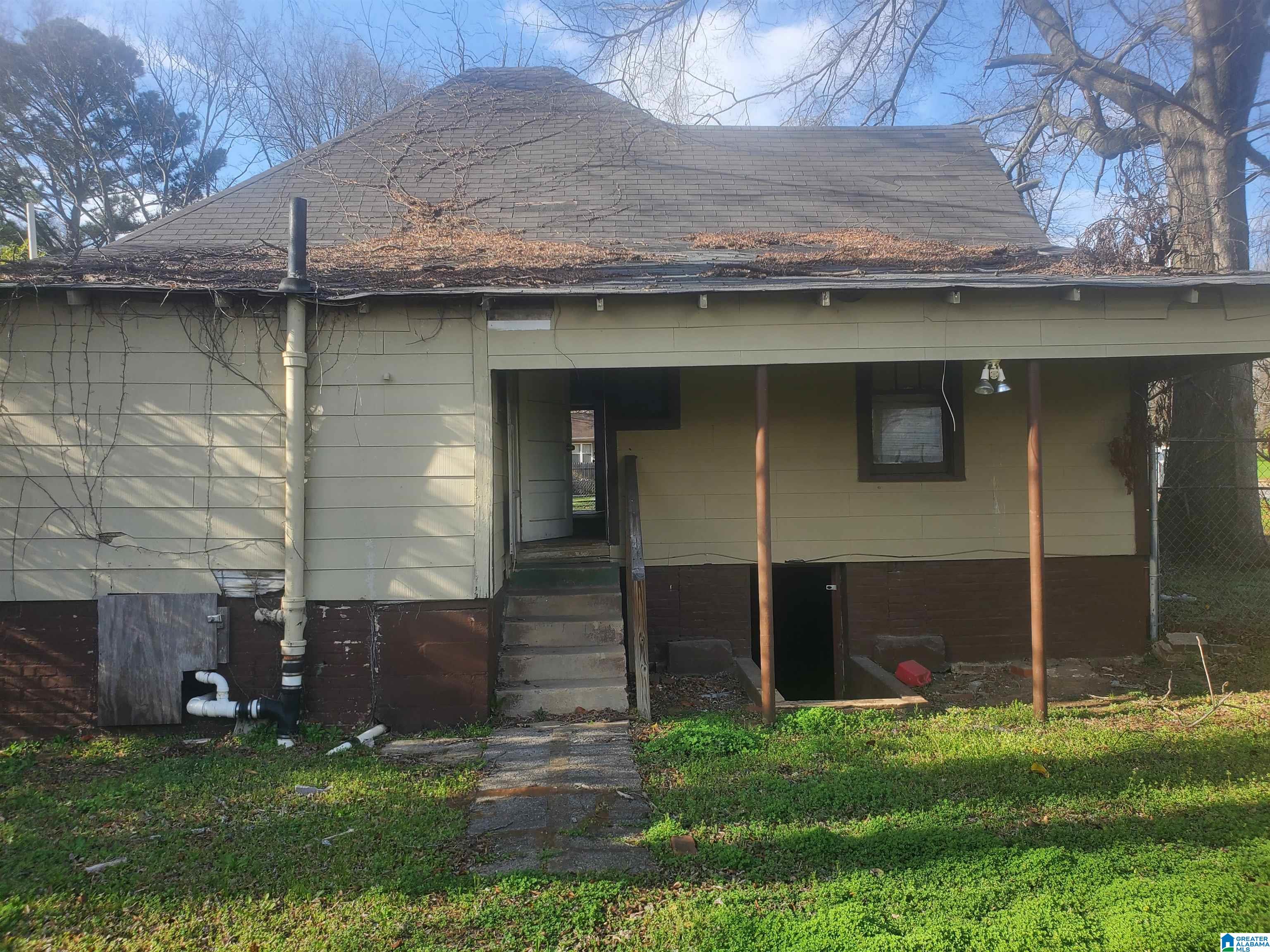 Photo 2 of Sale Pending at 2525 36th Avenue N, Birmingham, AL 35207 | MLS# 21446240 | Listing updated on 2026-03-20