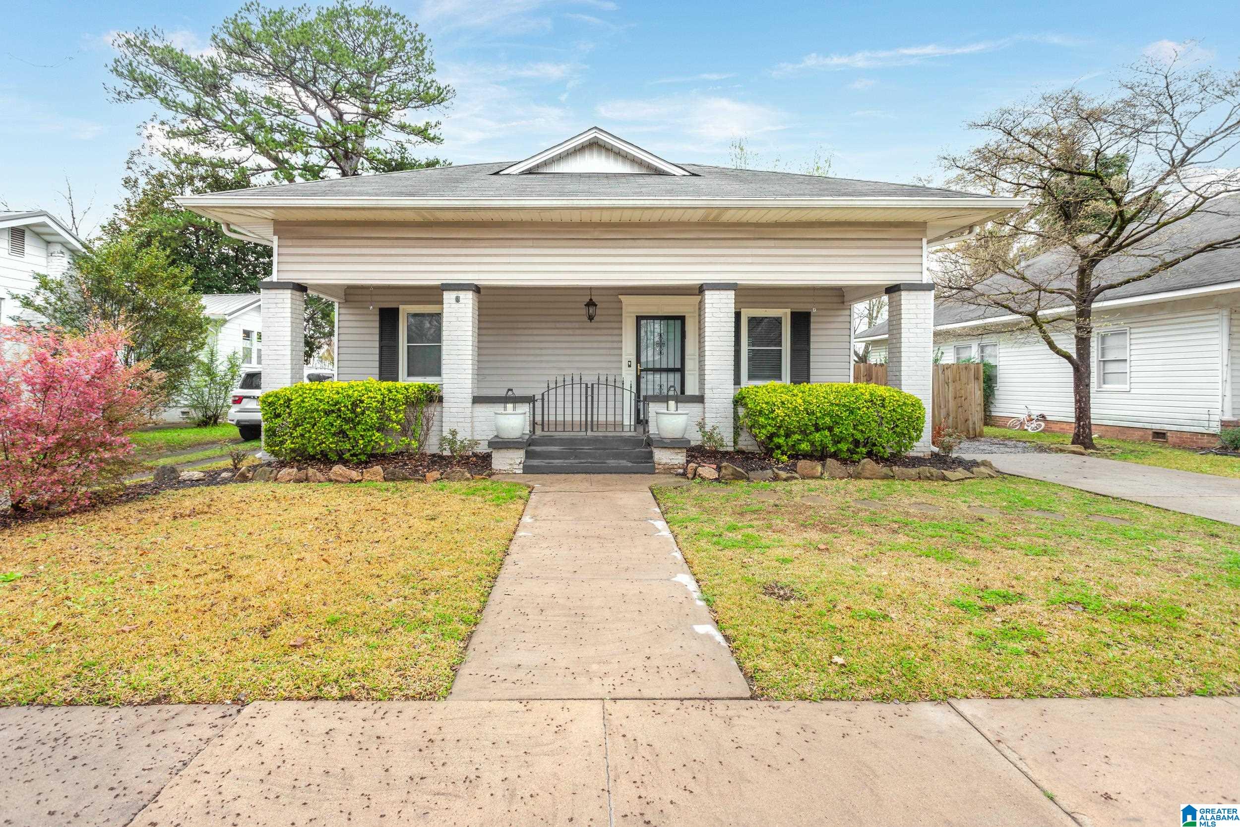 Photo 1 of Single family home for sale at 8309 1st Avenue Se, Leeds, AL 35094 | MLS# 21446252 | Listing updated on 2026-05-08