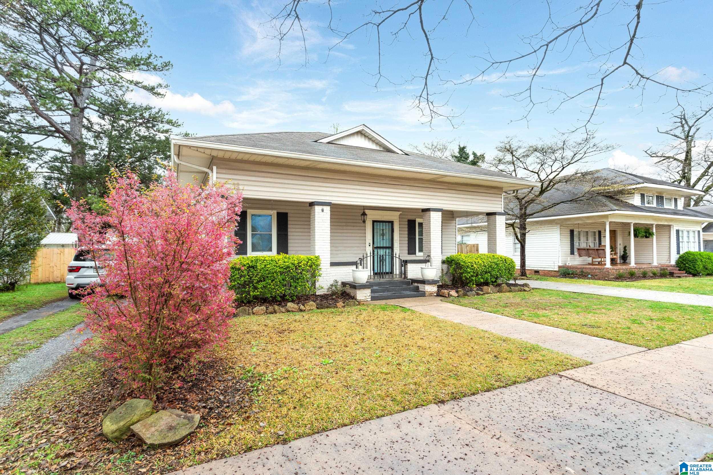 Photo 2 of Single family home for sale at 8309 1st Avenue Se, Leeds, AL 35094 | MLS# 21446252 | Listing updated on 2026-05-08