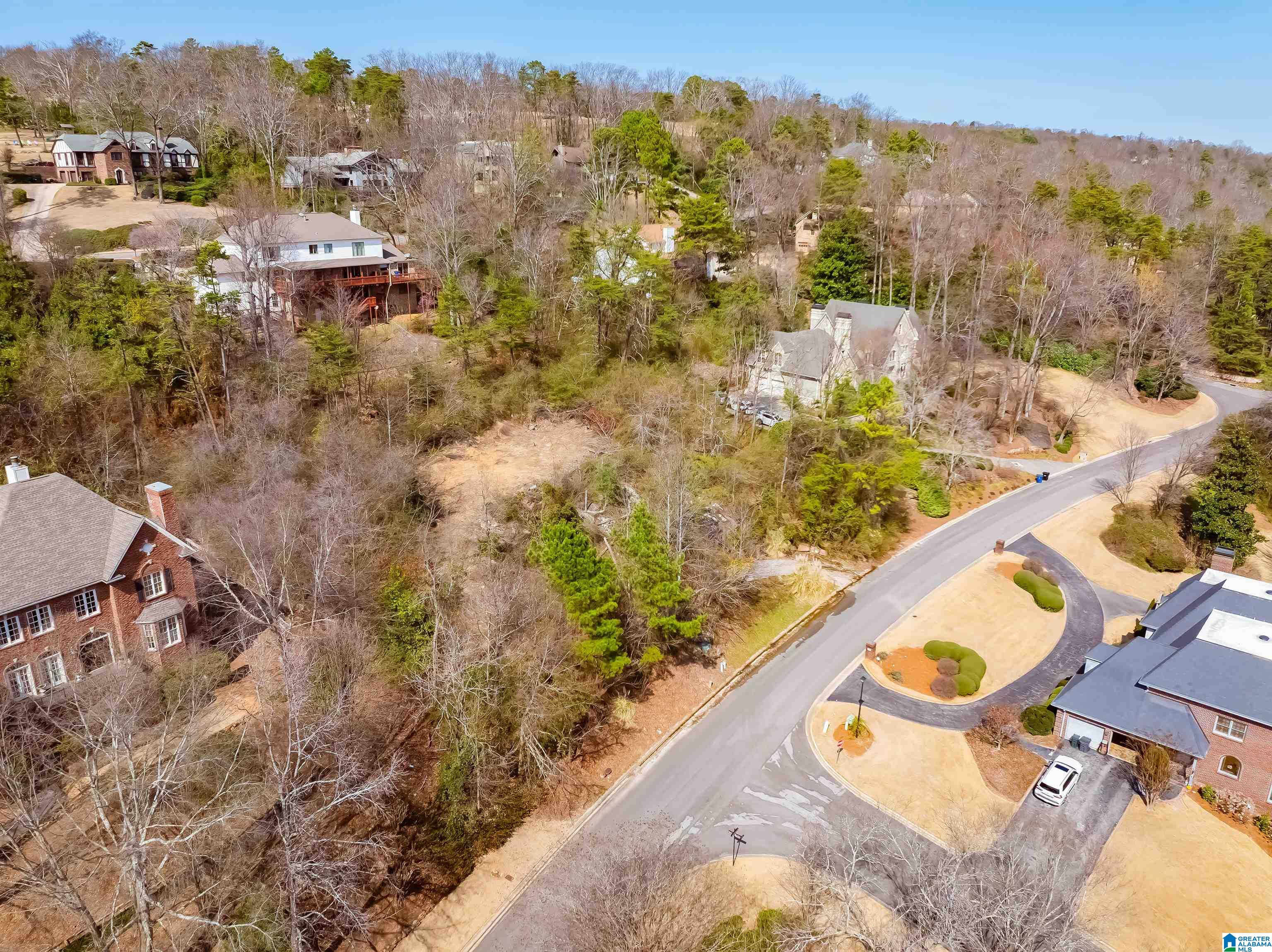 1729 VESTWOOD HILLS DRIVE