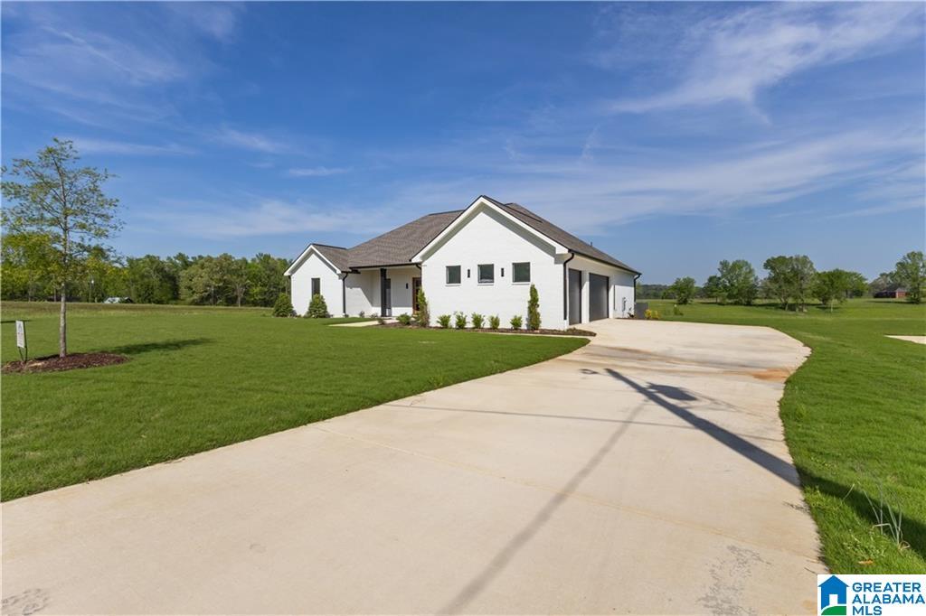 Homes for sale in Northport, AL | 11136 Hilltop Loop, Northport, AL 35475 | MLS# 21446271