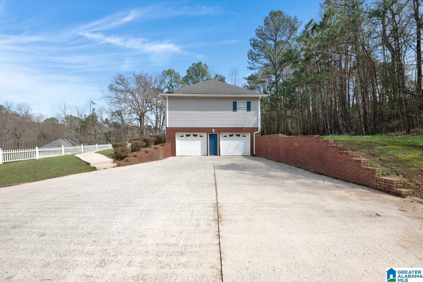 Photo 3 of Single Family Residence at 196 Magnolia Cir, Warrior, AL 35180 | MLS# 21446438 |  | Sold on 2026-05-04