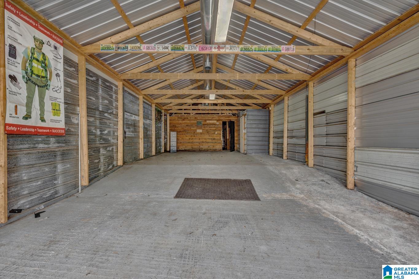 Photo 4 of Single Family Residence at 8621 Division Ave, Birmingham, AL 35206 | MLS# 21446520 |  | Sold on 2026-06-29