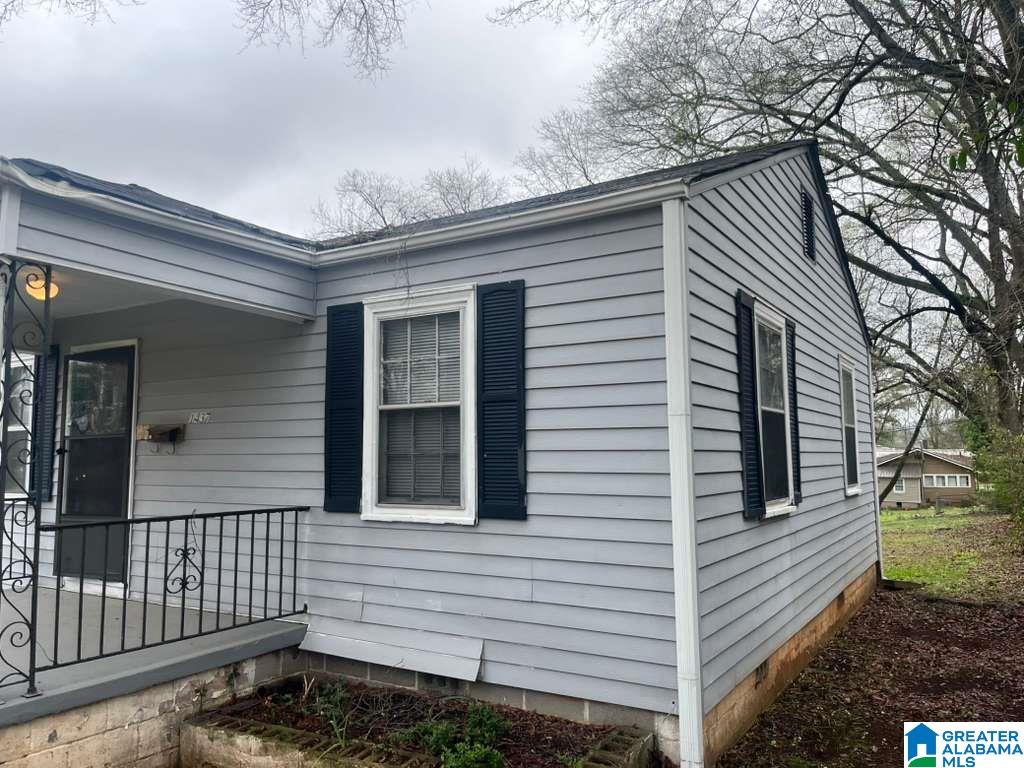 Homes for sale in Birmingham, AL | 1437 17th Street Sw, Birmingham, AL 35211 | MLS# 21446549