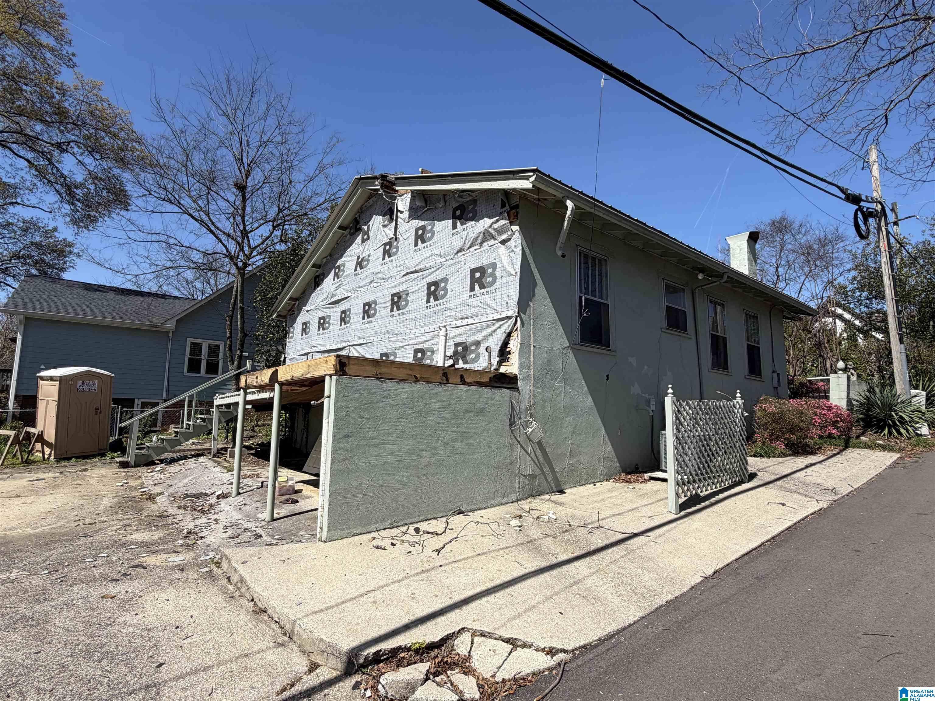 Photo 1 of Single family home for sale at 1513 Oxmoor Rd, Birmingham, AL 35209 | MLS# 21446556 | Listing updated on 2026-03-25
