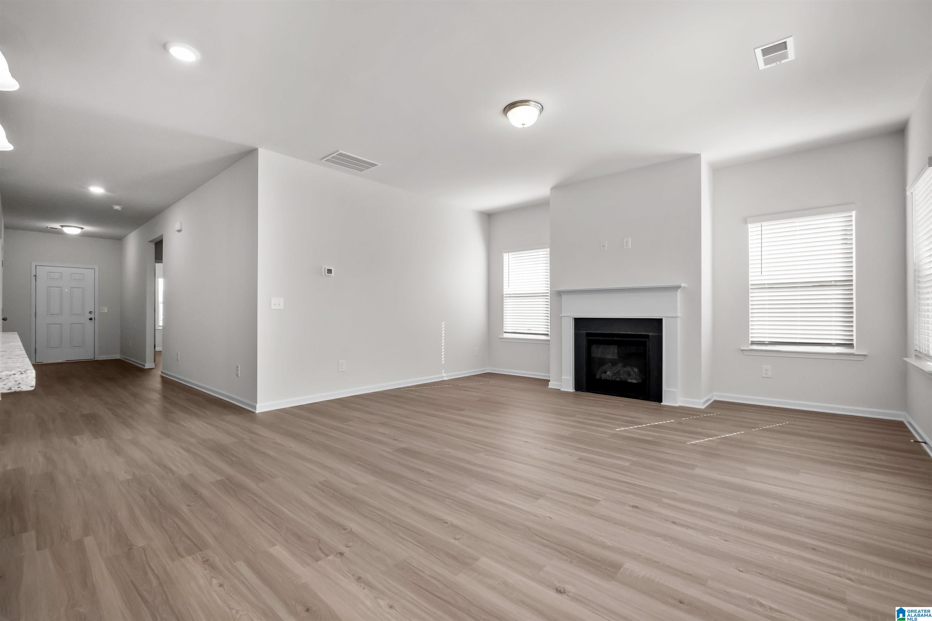 4th image of 5361 Tailwinds Dr, Bessemer, AL 35022 | MLS# 21446637