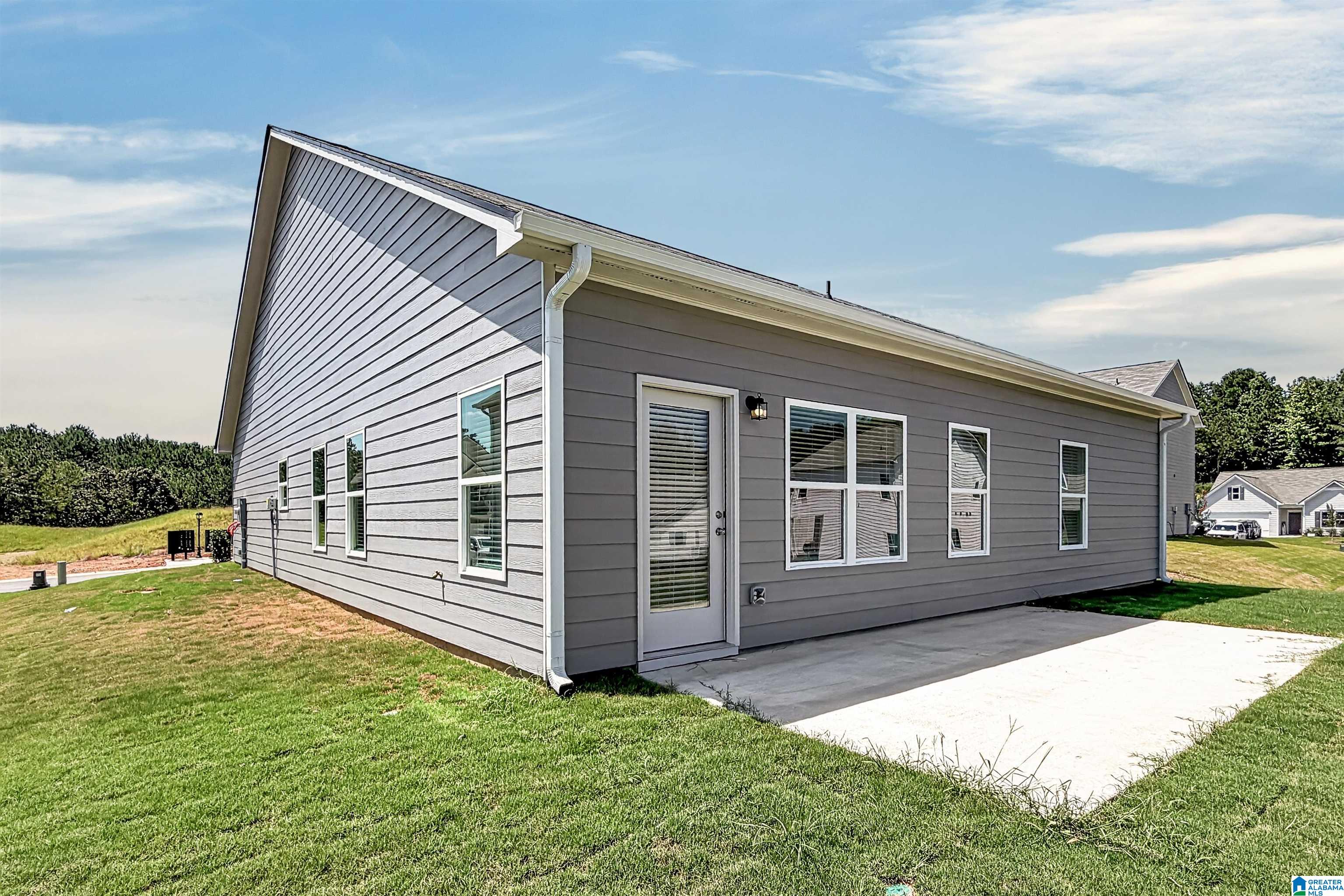 Photo 3 of Single family home for sale at 2015 Sterling Cir, Odenville, AL 35120 | MLS# 21446707 | Listing updated on 2026-09-20