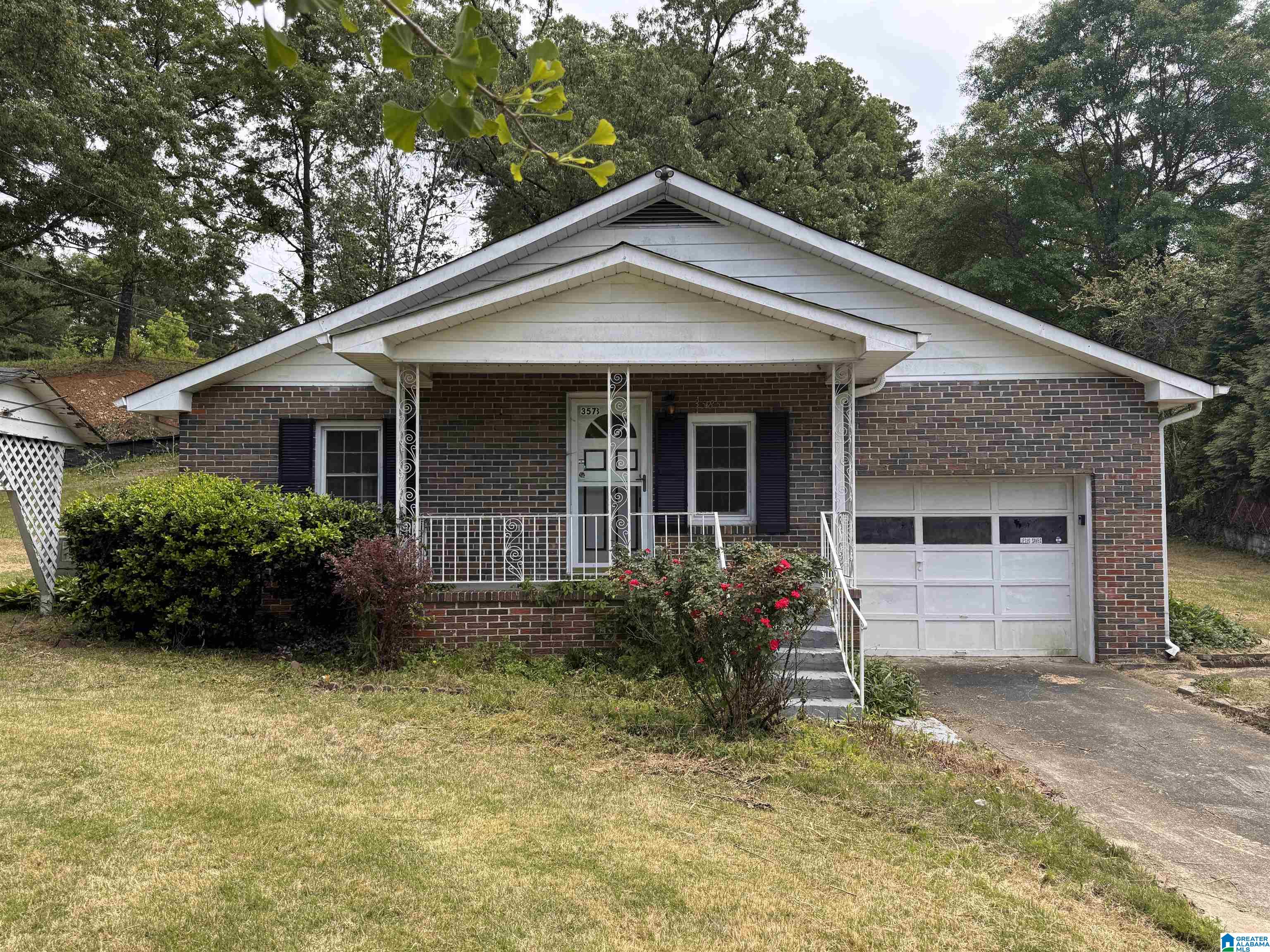 Homes for sale in Trussville, AL | 3573 Queenstown Road, Trussville, AL 35173 | MLS# 21446728
