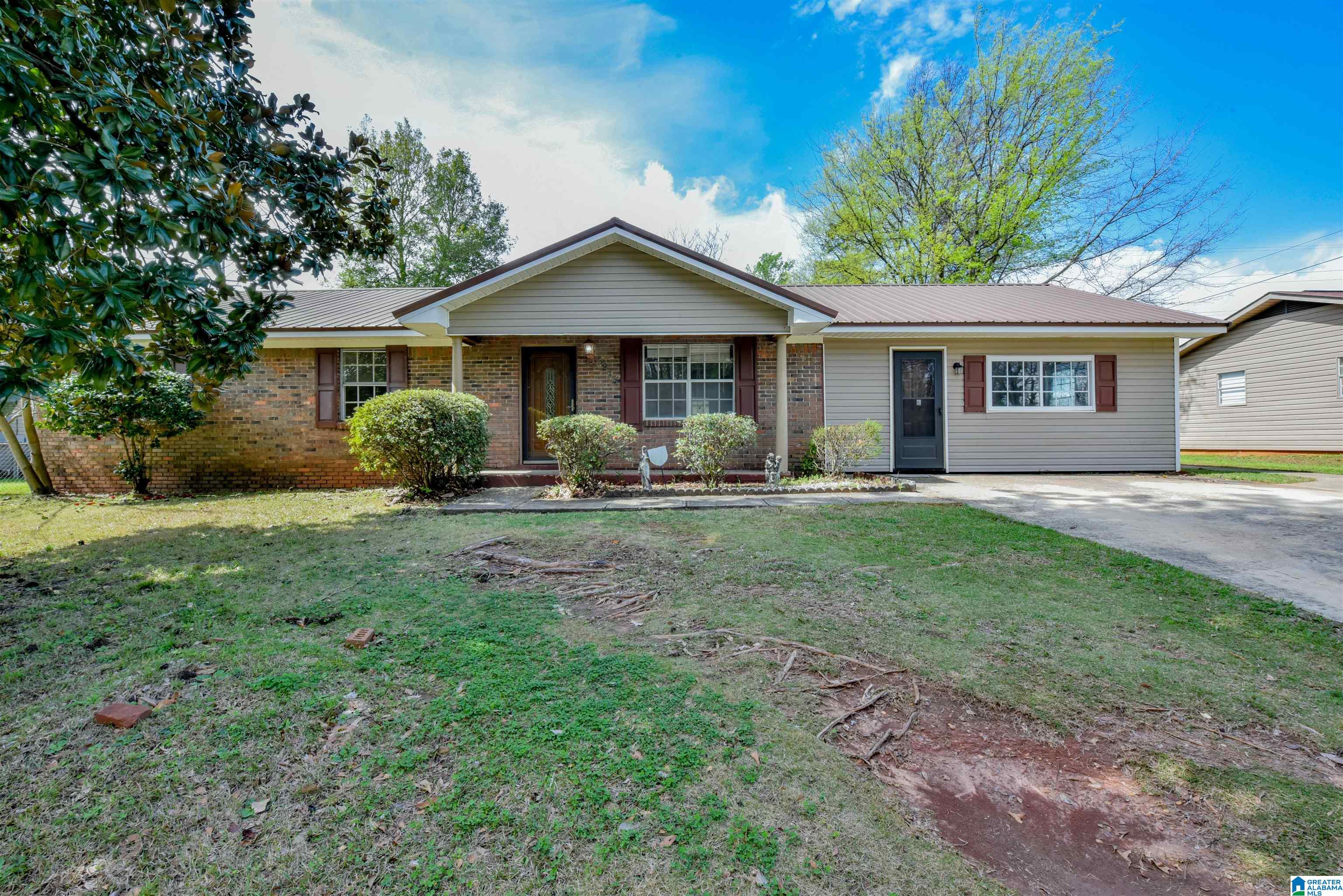 Homes for sale in Tuscaloosa, AL | 5234 12Th Avenue E, Tuscaloosa, AL 35405 | MLS# 21446745