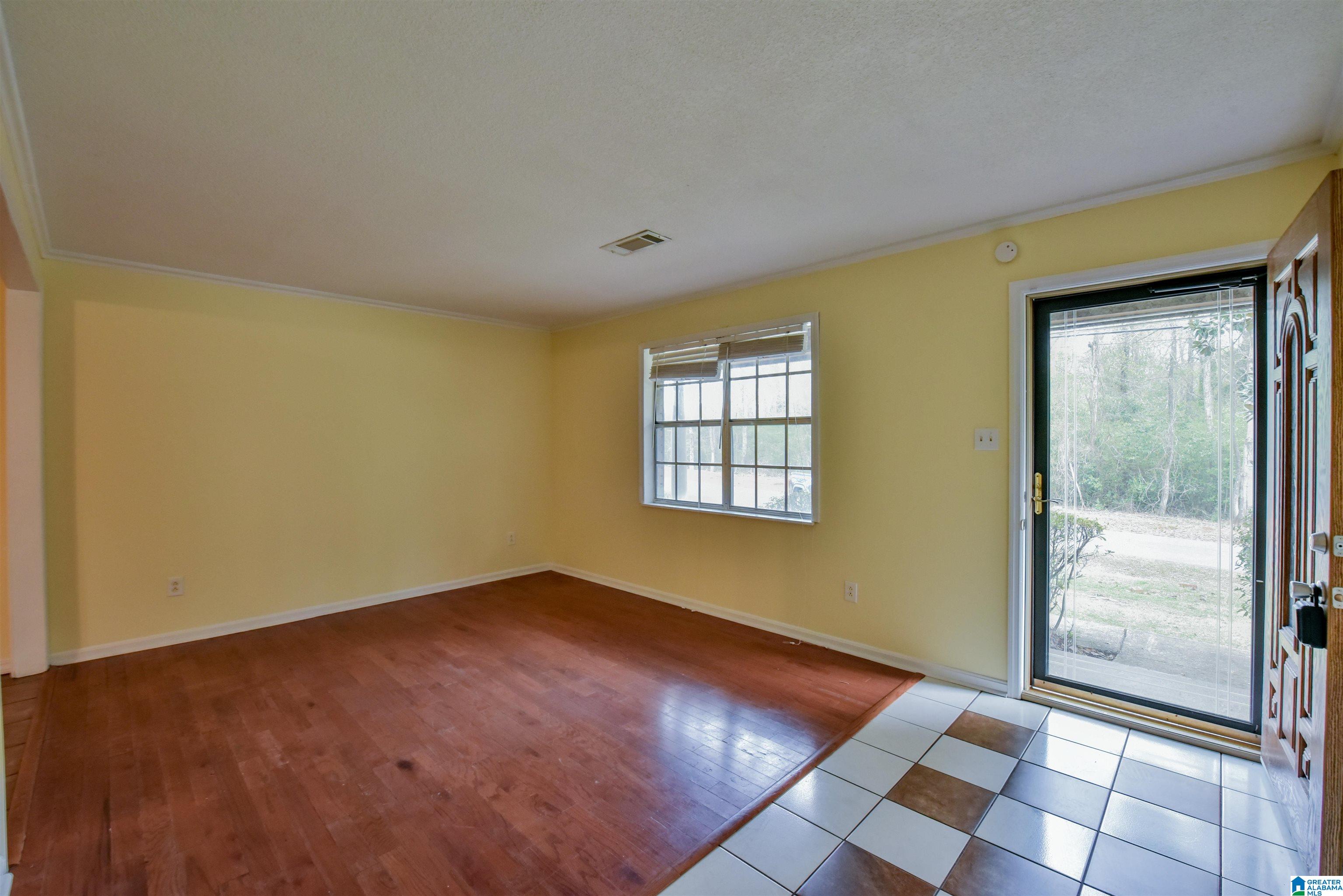 Homes for sale in Tuscaloosa, AL | 5234 12Th Avenue E, Tuscaloosa, AL 35405 | MLS# 21446745