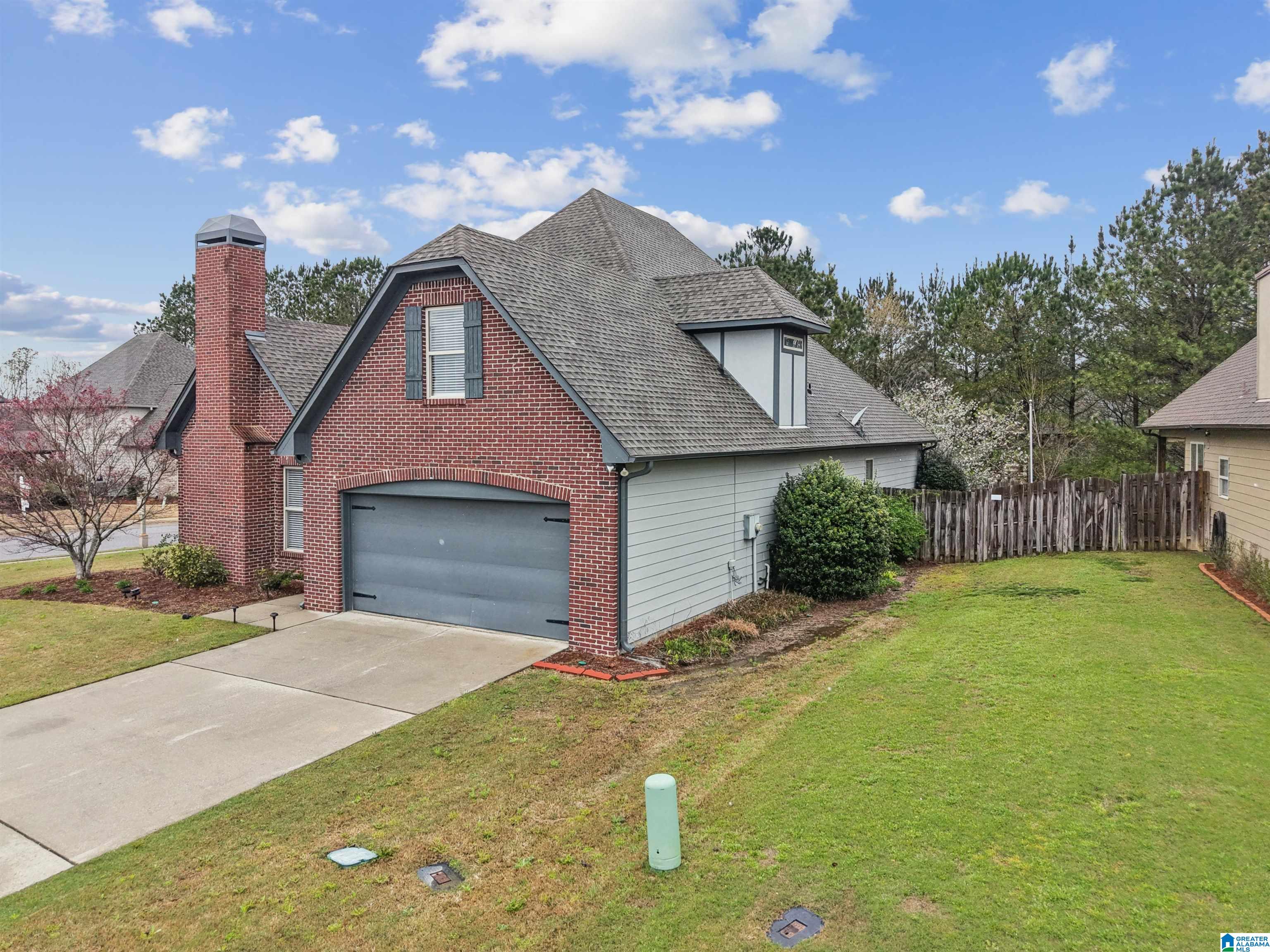 3rd image of 1001 Aronimink Dr, Calera, AL 35040 | MLS# 21446805