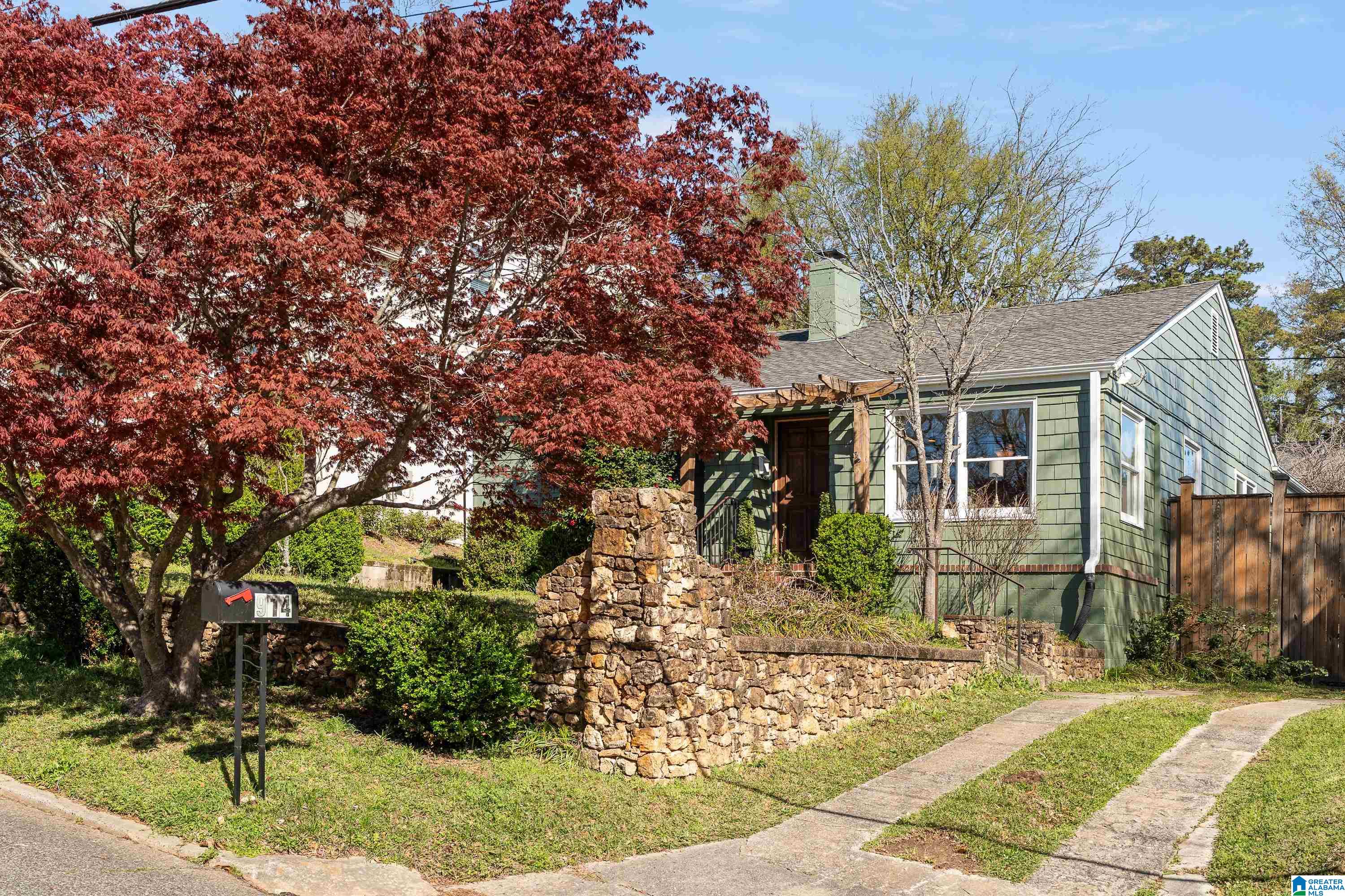 Homes for sale in Homewood, AL | 914 Highland Road, Homewood, AL 35209 | MLS# 21446821