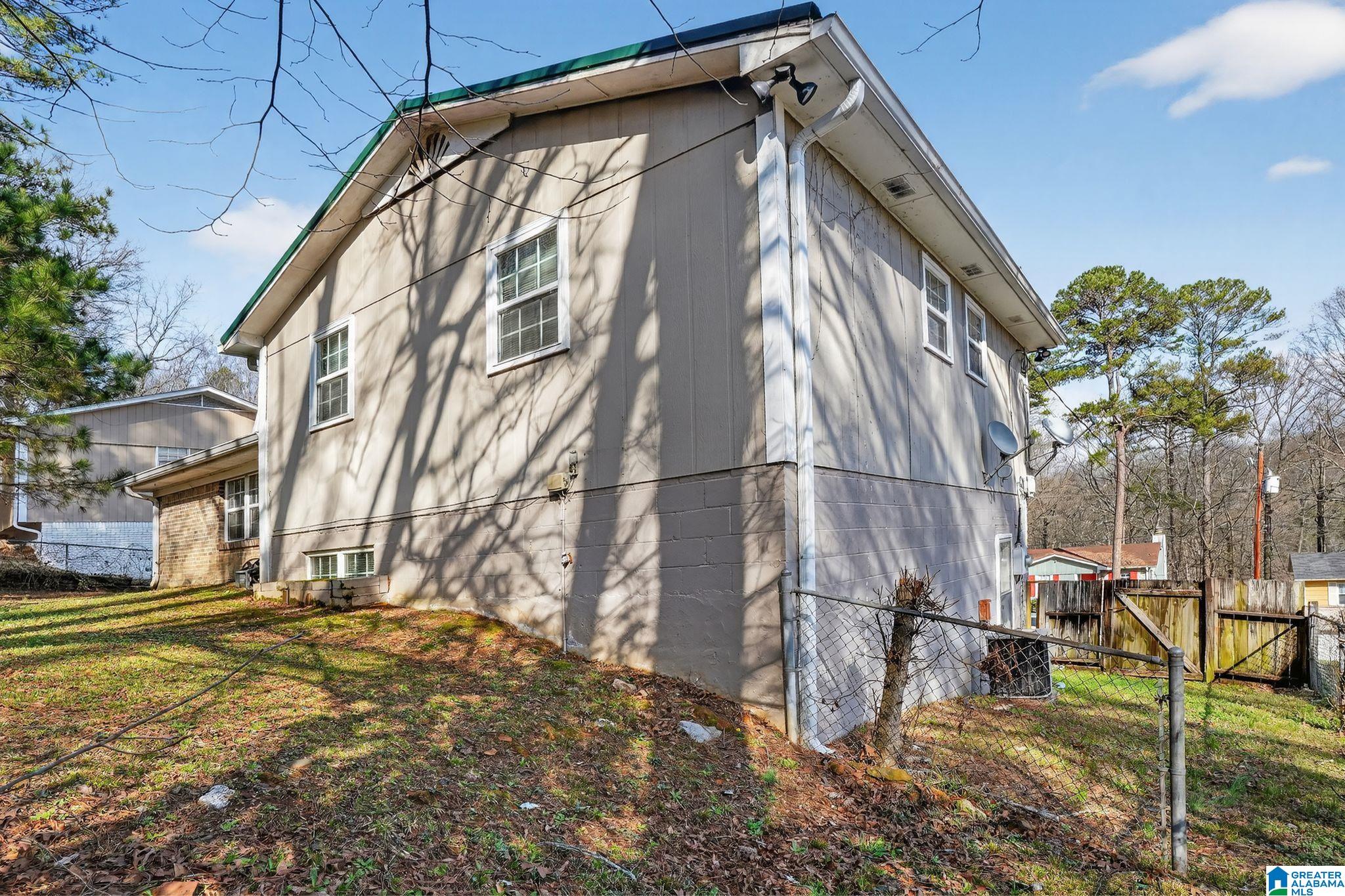 4th image of 4012 Saint John Lane Nw, Birmingham, AL 35215 | MLS# 21446966