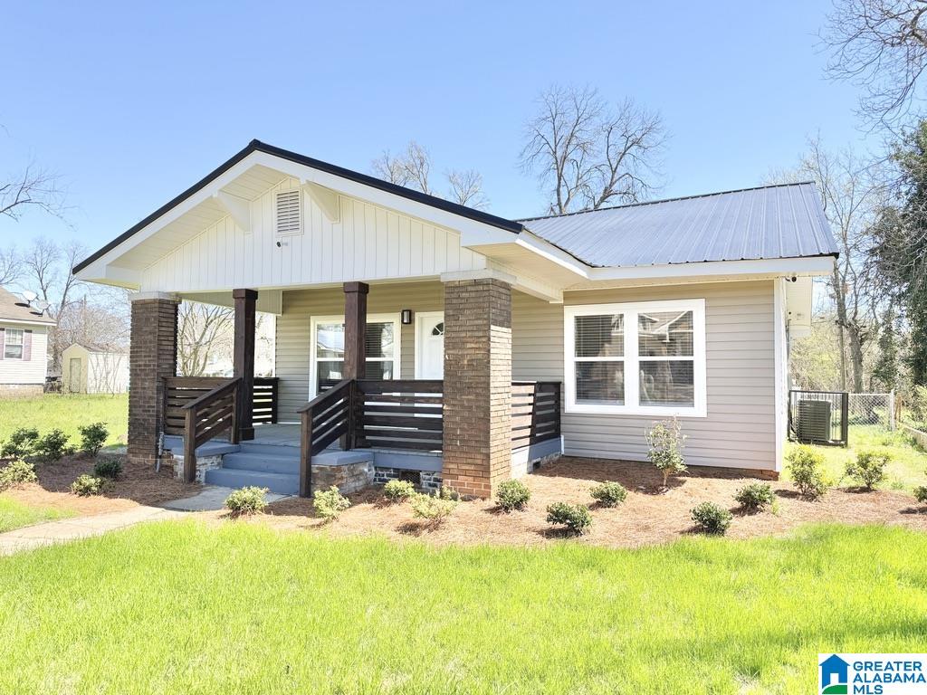 Homes for sale in Birmingham, AL | 2615 Avenue F, Birmingham, AL 35218 | MLS# 21447025