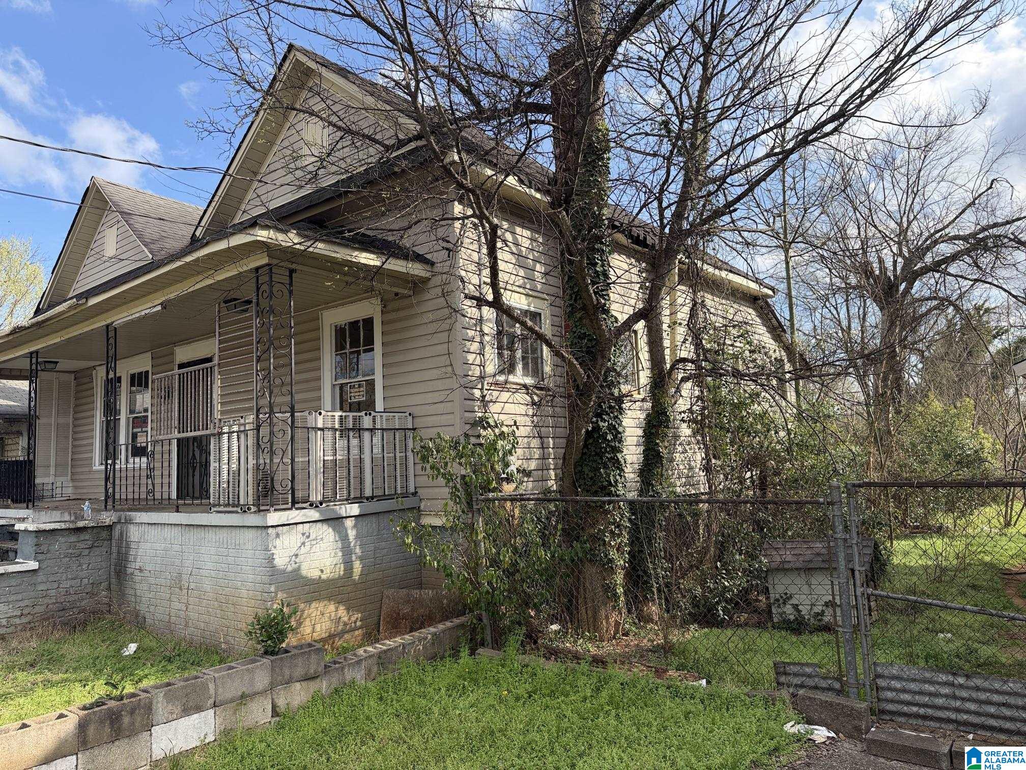 Homes for sale in Birmingham, AL | 1557 Cleveland Avenue Sw, Birmingham, AL 35211 | MLS# 21447037