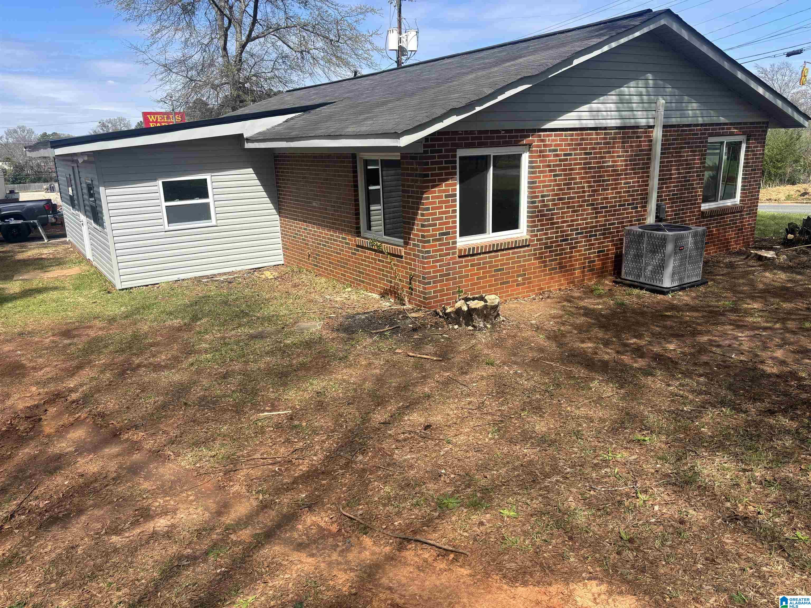 2nd image of 1 S Hammett Avenue, Sylacauga, AL 35150 | MLS# 21447078