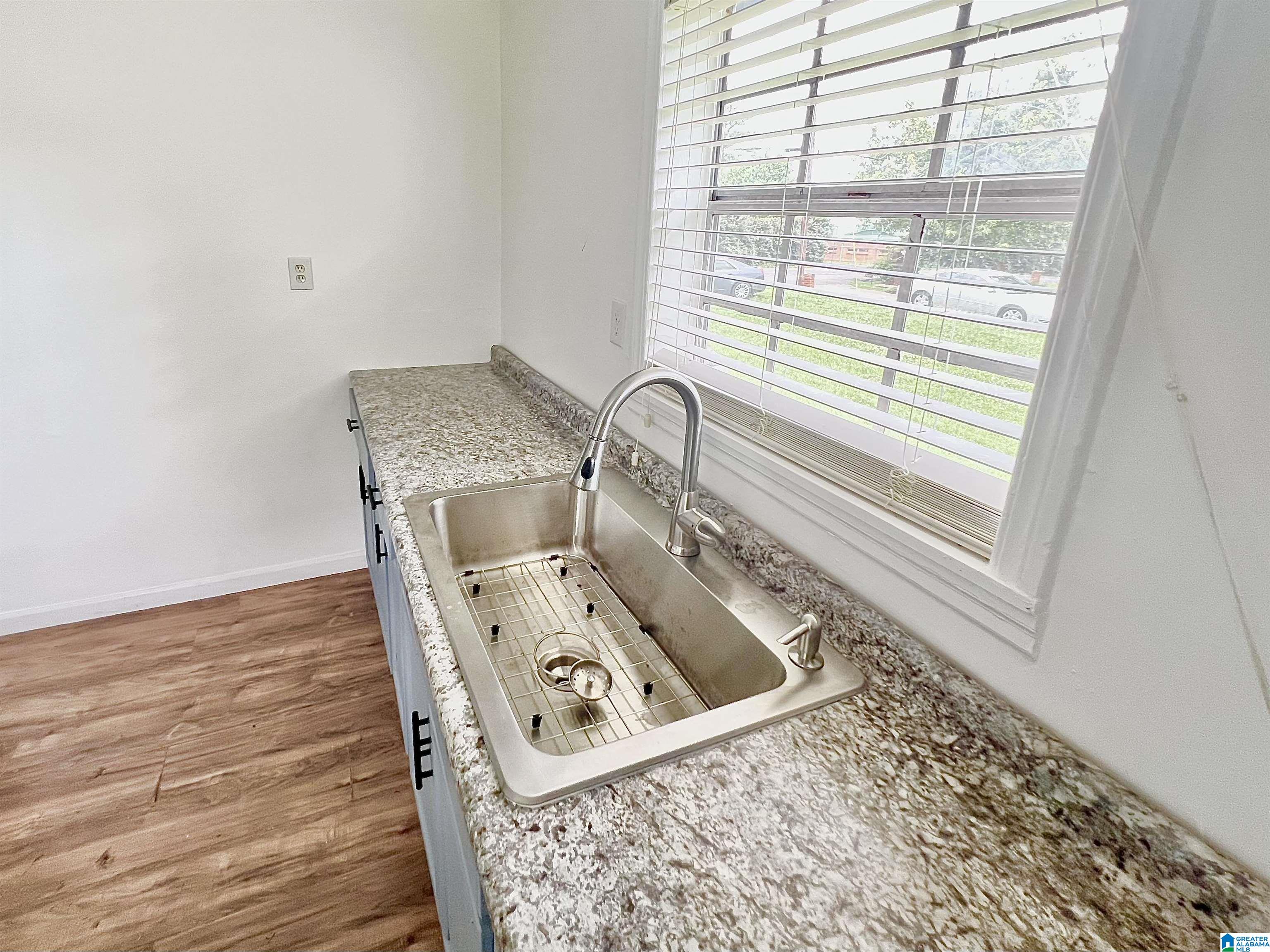 Photo 4 of Single family home for sale at 2839 31st Street SW, Birmingham, AL 35211 | MLS# 21447089 | Listing updated on 2026-05-15