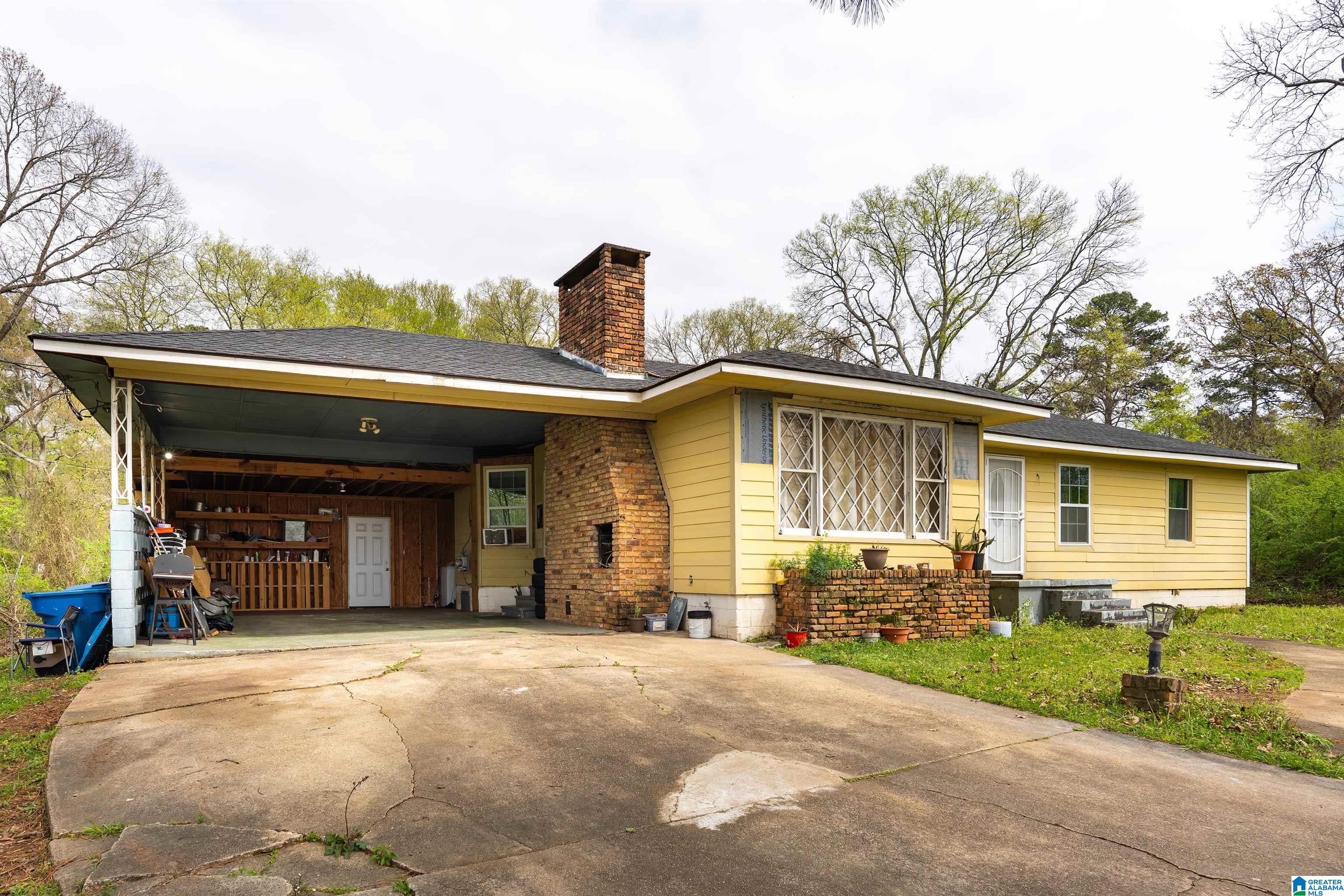 Photo 3 of Single family home for sale at 525 Woodward Rd, Birmingham, AL 35228 | MLS# 21447100 | Listing updated on 2026-08-30