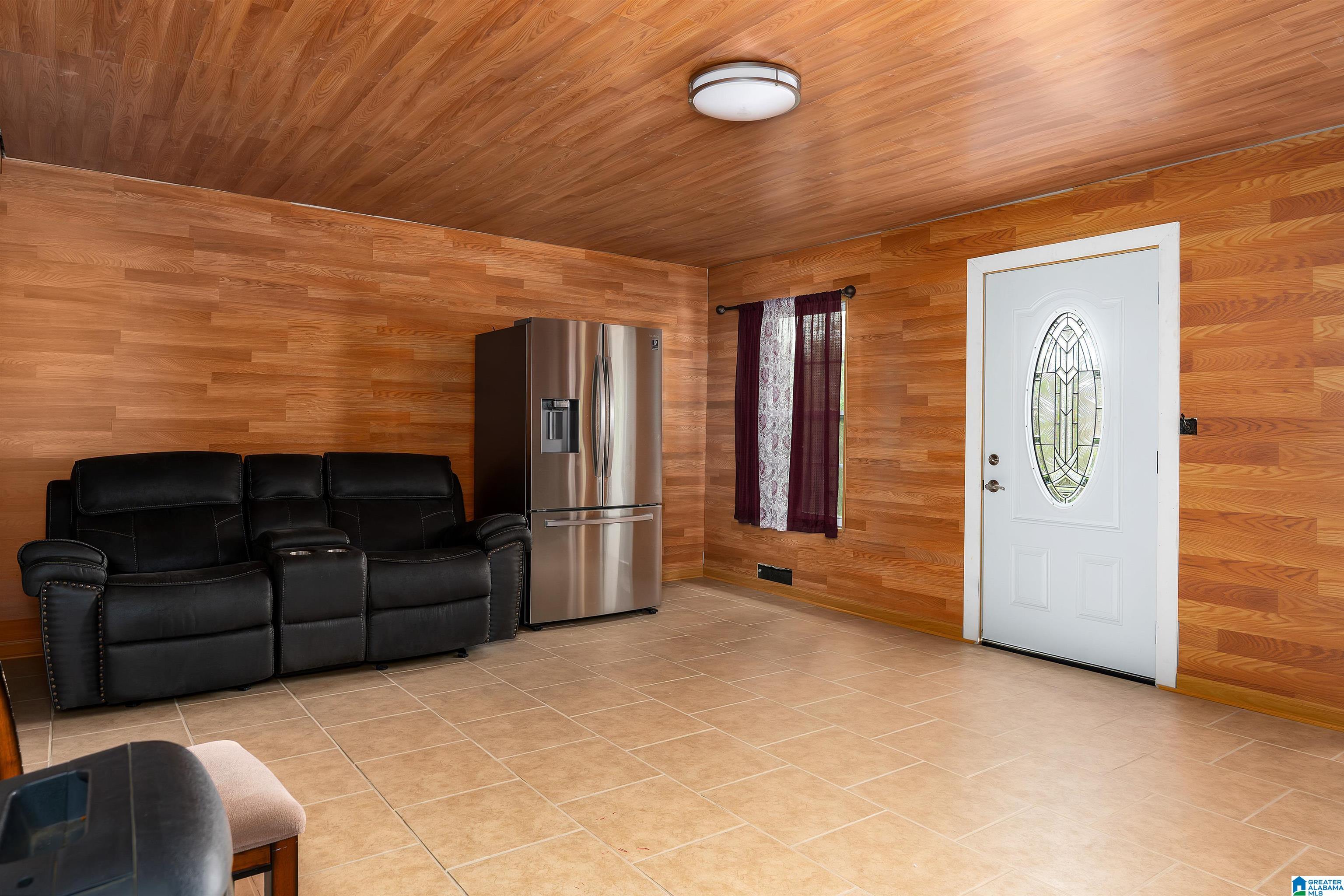 Photo 4 of Single family home for sale at 525 Woodward Rd, Birmingham, AL 35228 | MLS# 21447100 | Listing updated on 2026-08-30
