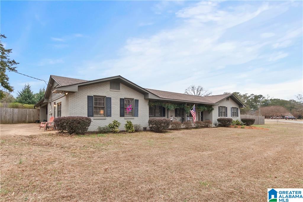 Homes for sale in Northport, AL | 13392 Lakewood Loop, Northport, AL 35473 | MLS# 21447124