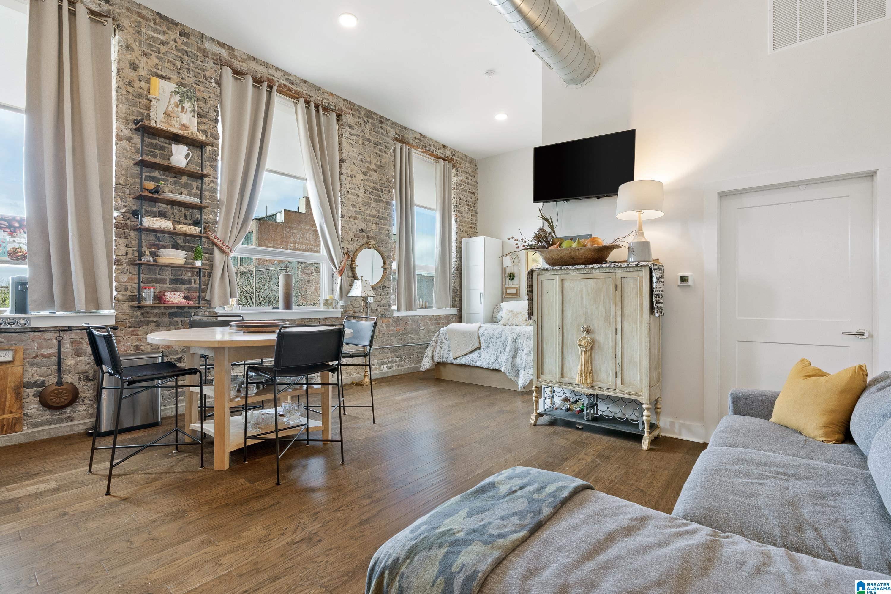 Homes for sale in Birmingham, AL | 1801 2Nd Avenue N #301, Birmingham, AL 35203 | MLS# 21447167