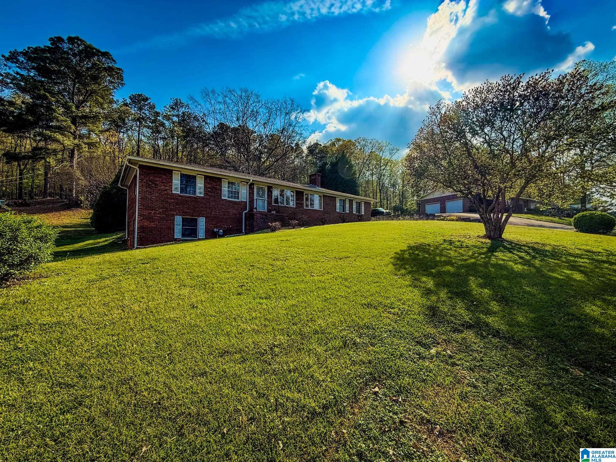 Homes for sale in Sylacauga, AL | 1409 Fairmont Road, Sylacauga, AL 35150 | MLS# 21447172