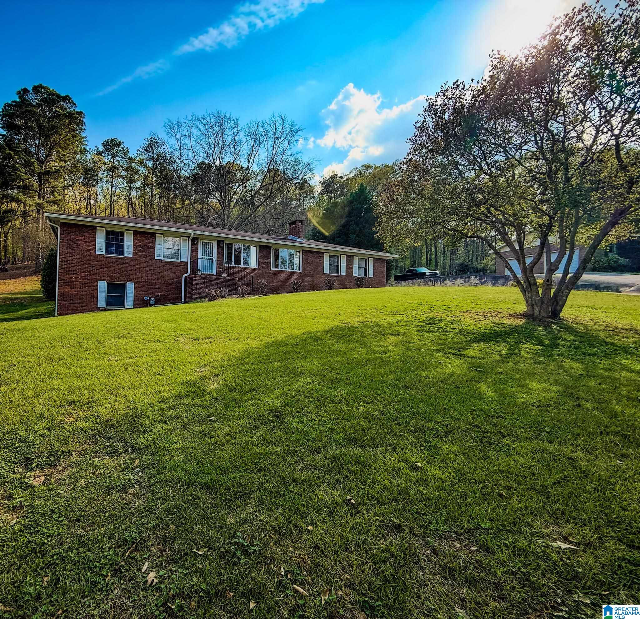 Homes for sale in Sylacauga, AL | 1409 Fairmont Road, Sylacauga, AL 35150 | MLS# 21447172