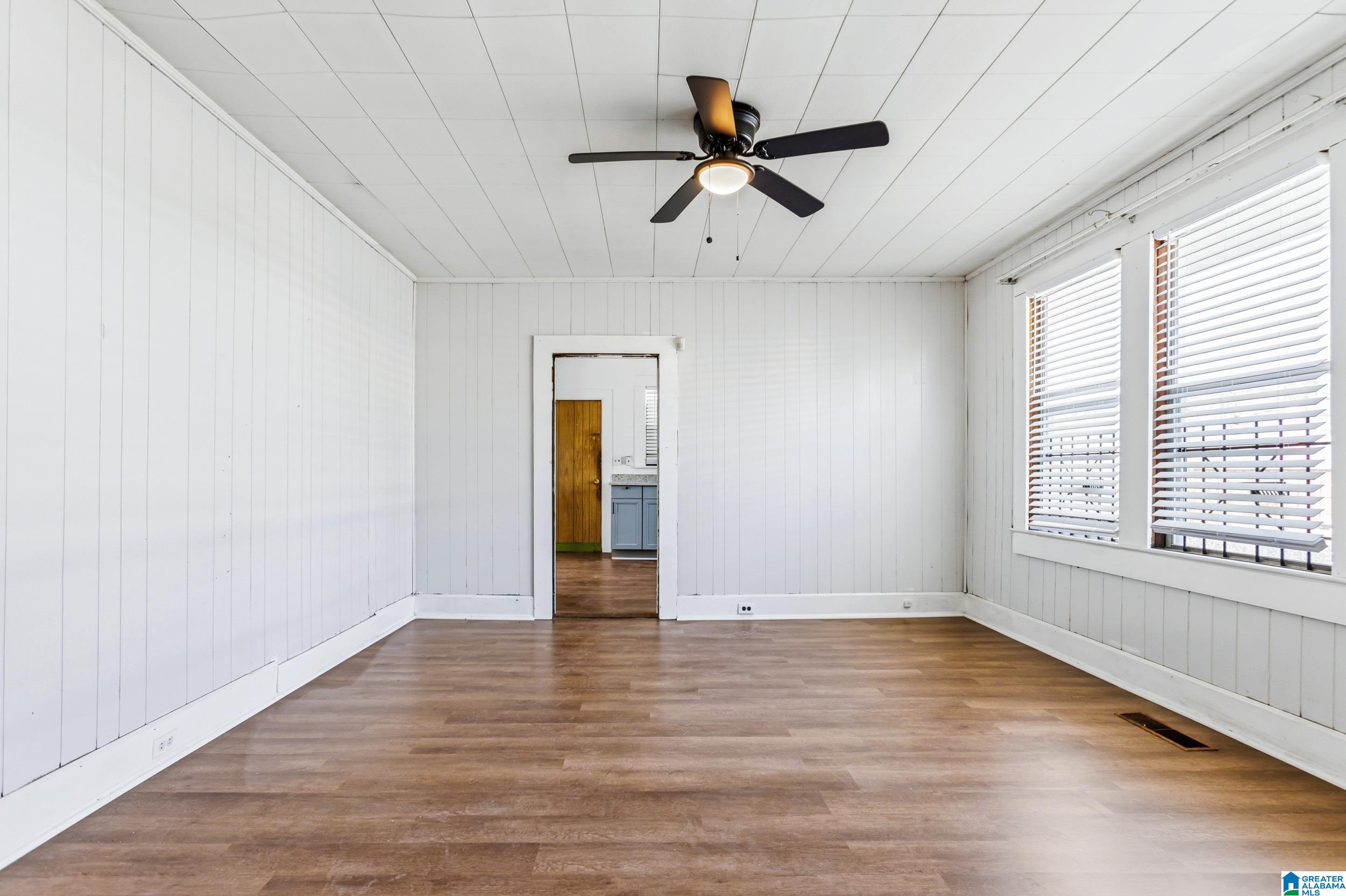 Homes for sale in Birmingham, AL | 604 5Th Pl, Birmingham, AL 35214 | MLS# 21447174