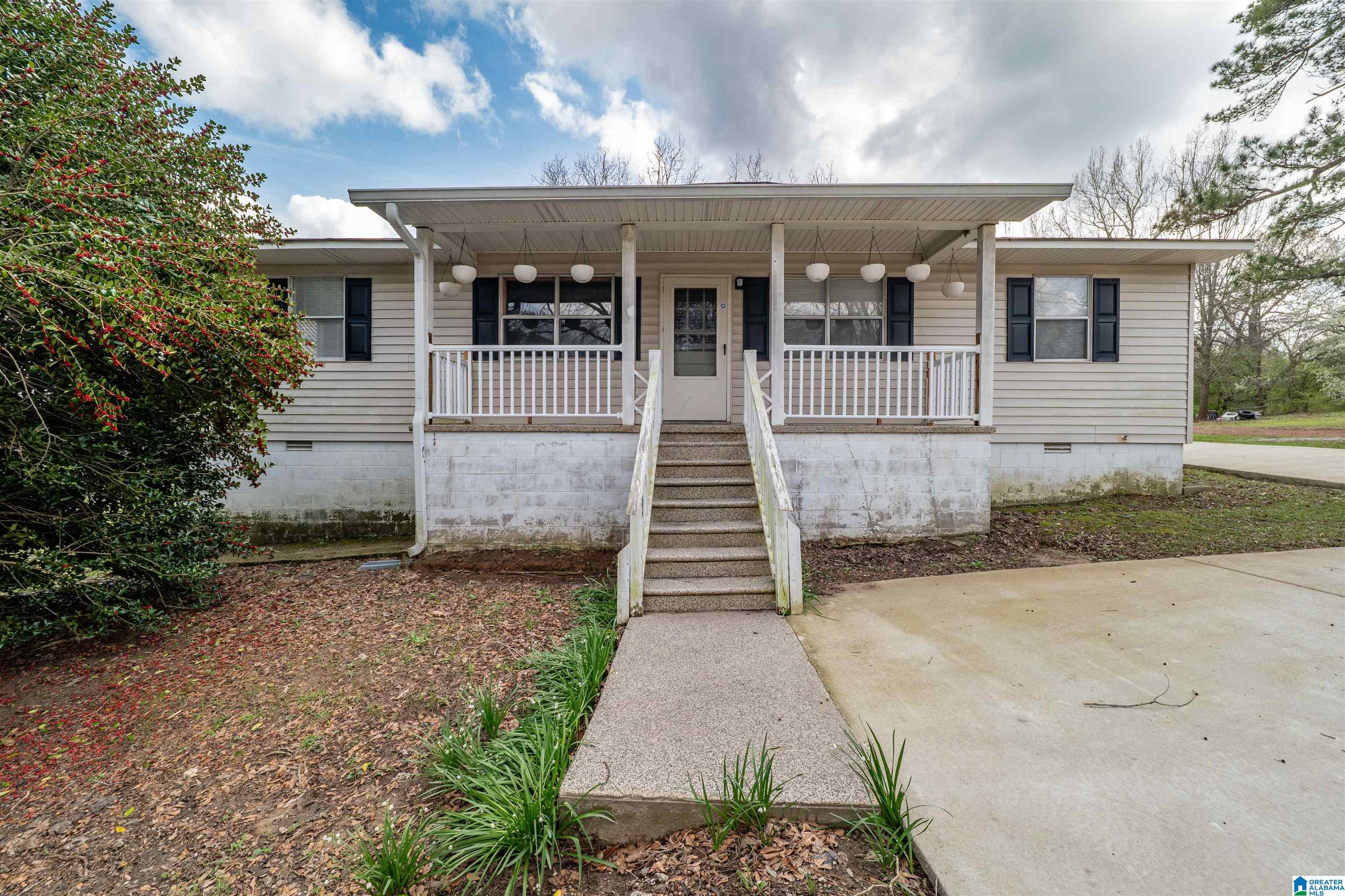 Photo 1 of Single family home for sale at 5554 Birmingport Rd, Mulga, AL 35118 | MLS# 21447231 | Listing updated on 2026-04-09